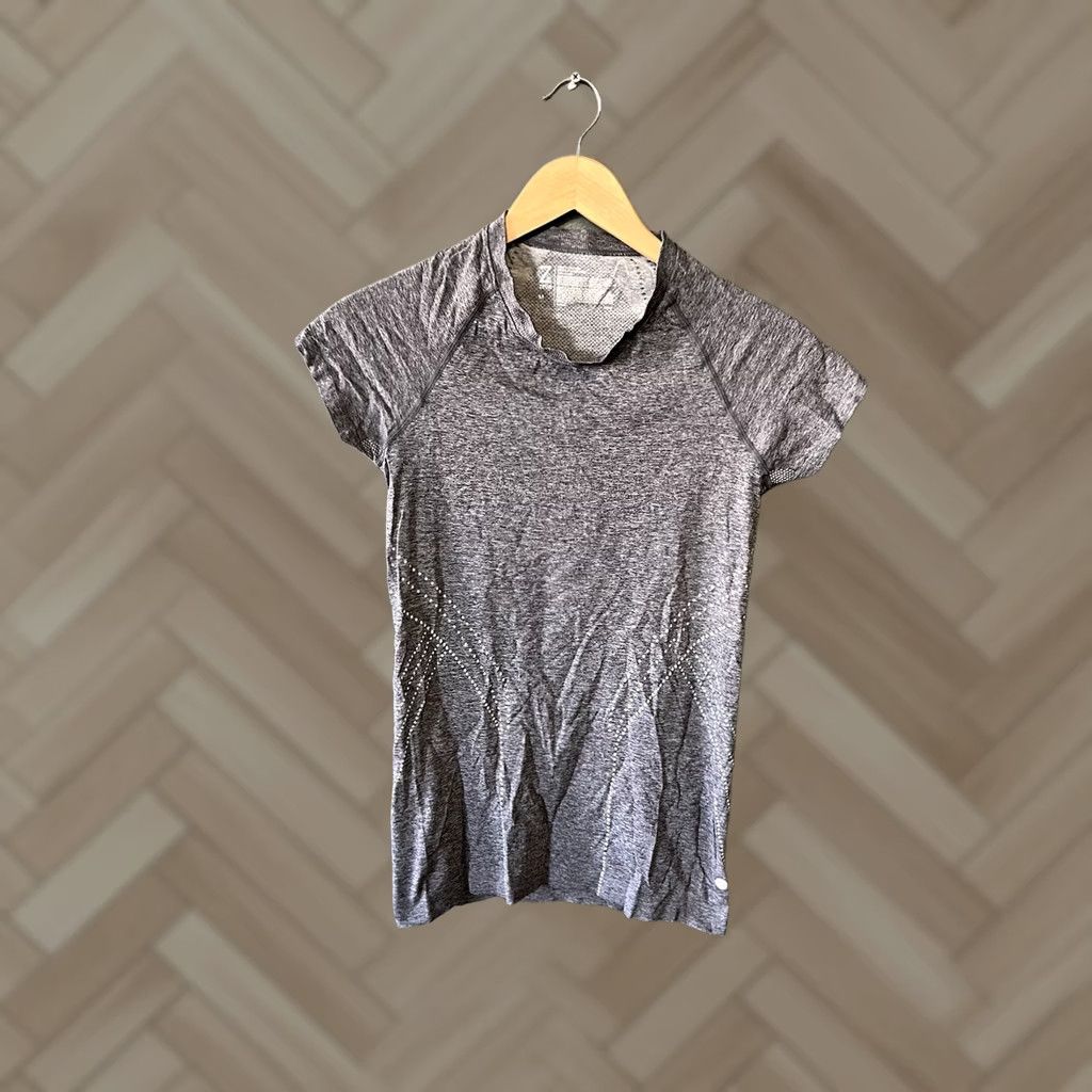Vintage Z by Zella Gray Athletic T-shirt Womebs Medium Short Sleeve Size M / US 6-8 / IT 42-44 - 1 Thumbnail