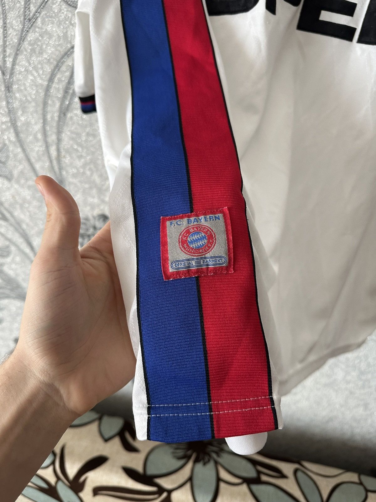 Adidas BAYERN MUNICH 1995 AWAY FOOTBALL SHIRT SOCCER JERSEY ADIDAS Size US XXL / EU 58 / 5 - 2 Thumbnail