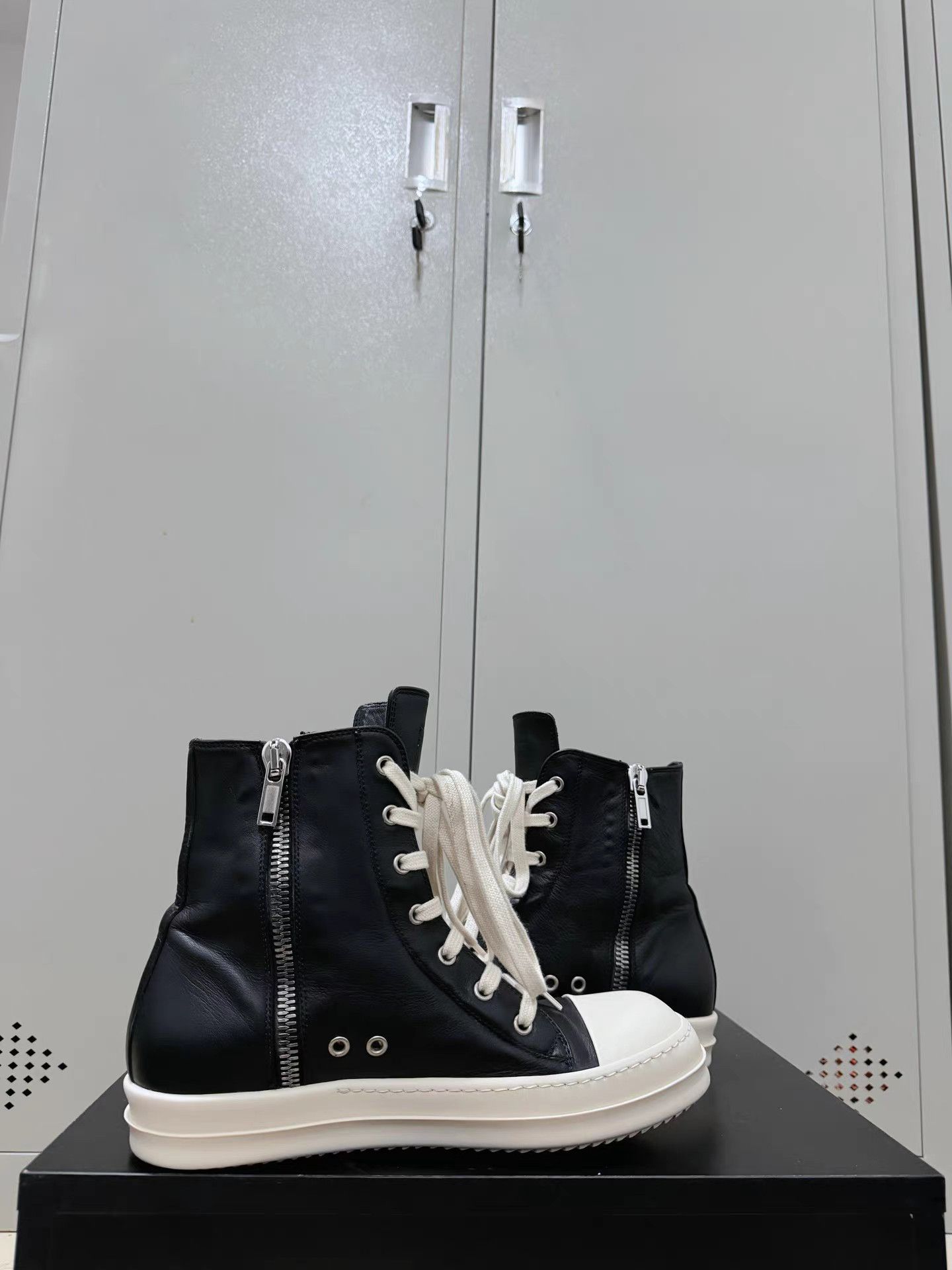 Rick Owens Rick Owens leather Converse high-top sneakers Size US 7 / EU 40 - 6 Thumbnail
