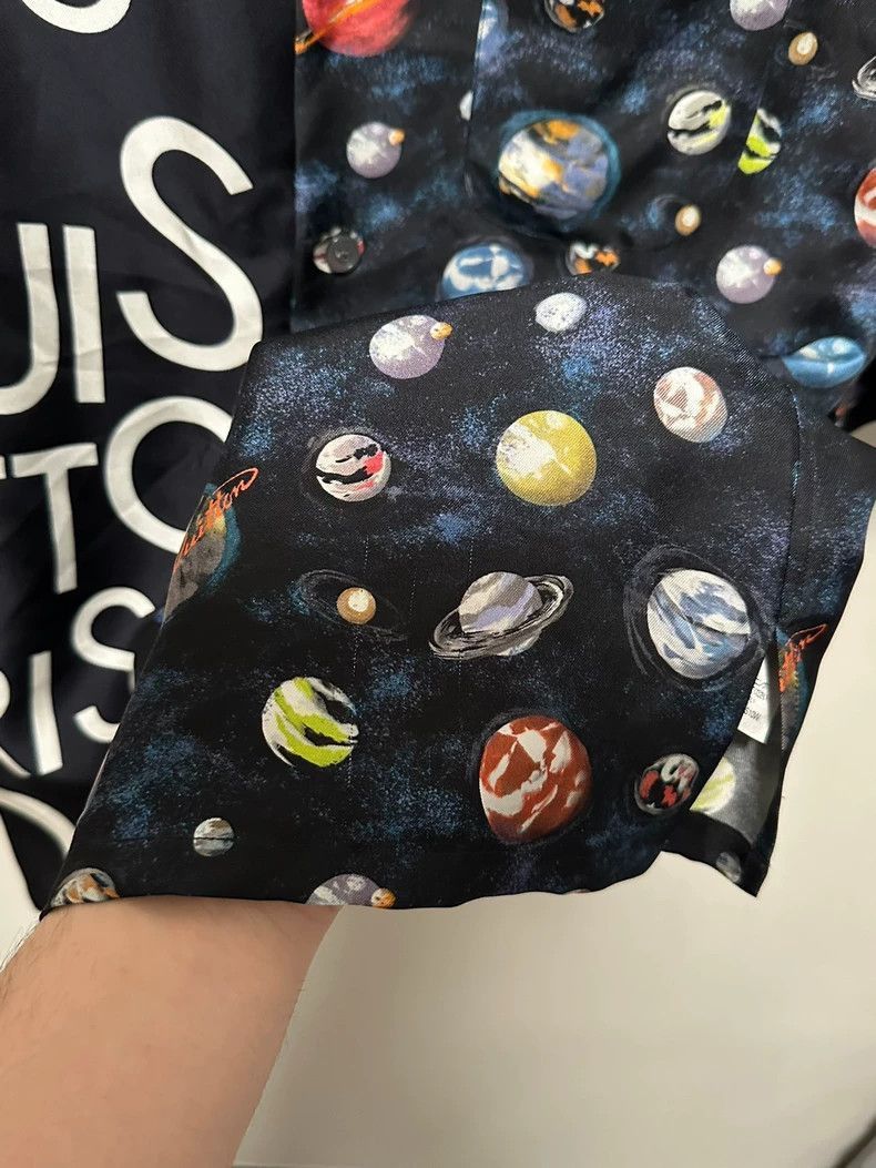 Louis Vuitton Louis Vuitton Louis Vuitton Silk Short Sleeve Shirt XL-250 Size US XL / EU 56 / 4 - 4 Thumbnail