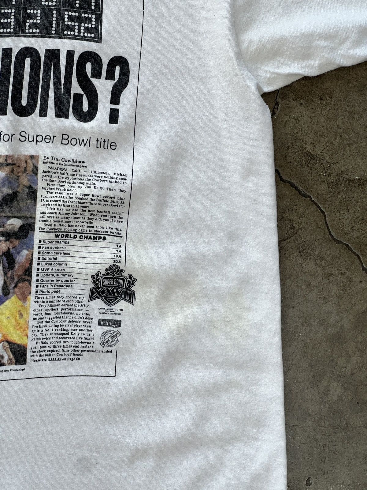 NFL Vintage Super Bowl XXVII Dallas Cowboys Newspaper Tee Large Size US L / EU 52-54 / 3 - 6 Thumbnail