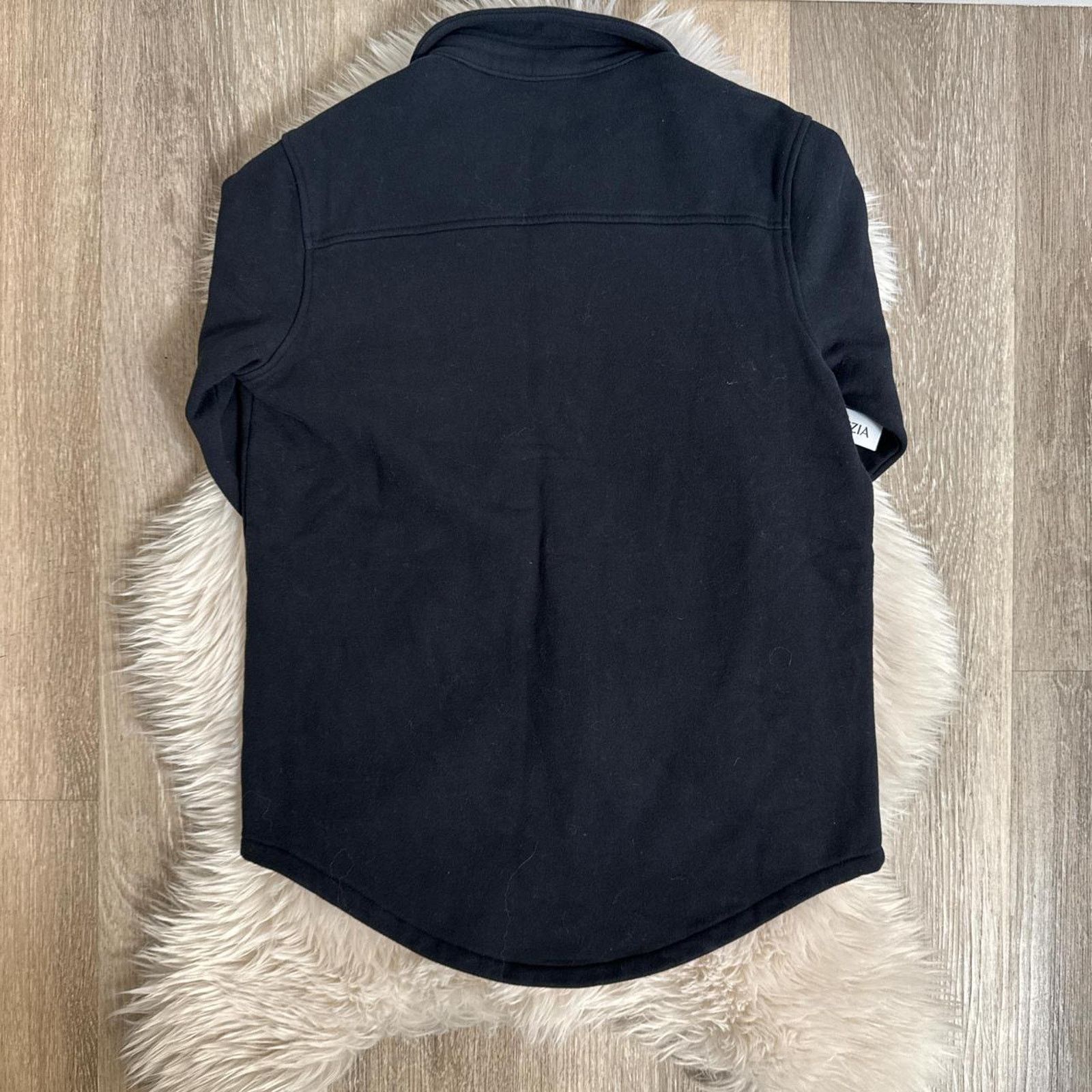Aritzia NWT ARITZIA TNA Cozy Fleece Button Up Shirt - Soft Black XXS Size XXS / US 00 / IT 34 - 2 Thumbnail