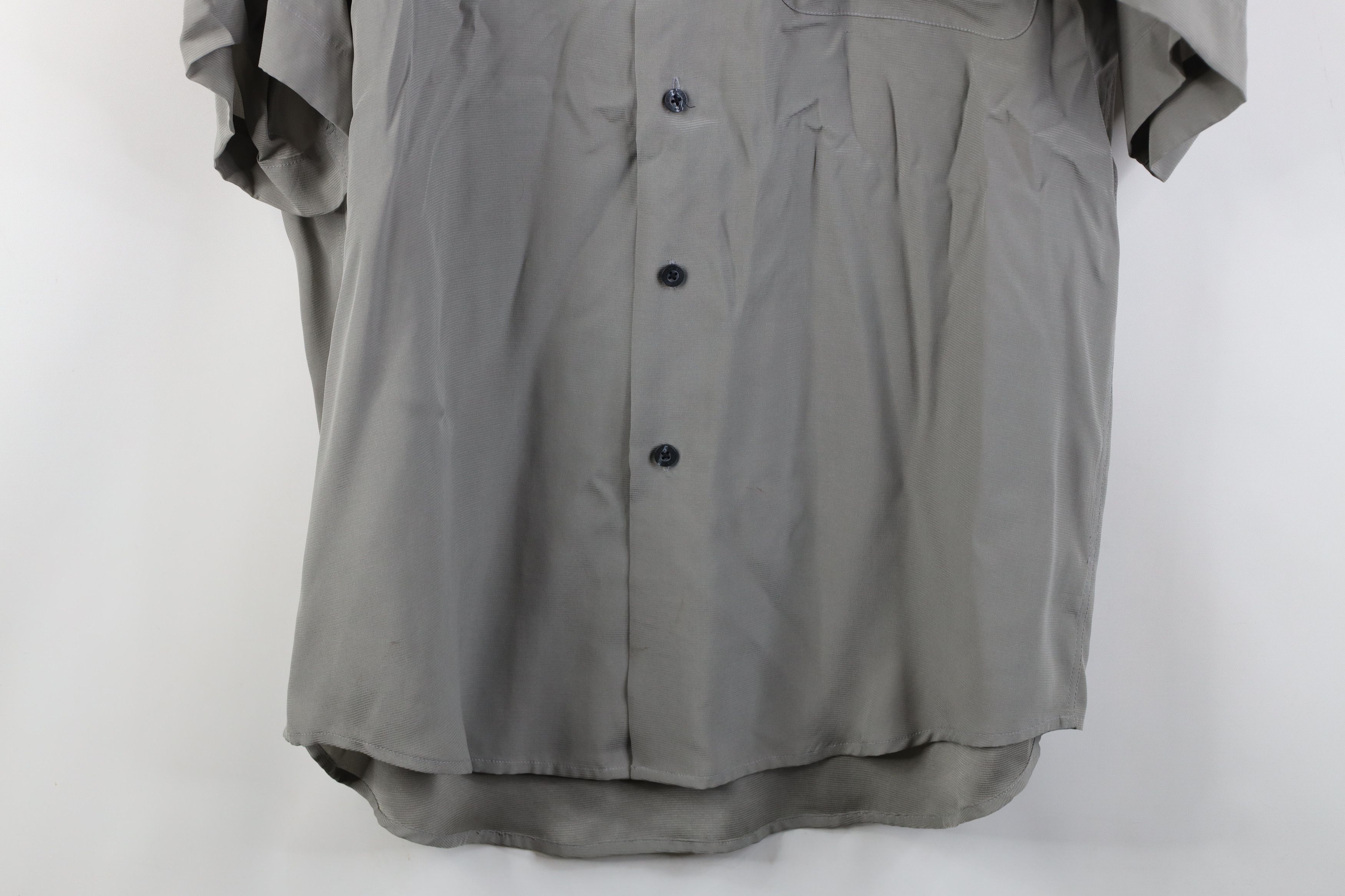 Vintage Vintage 90s Streetwear Short Sleeve Collared Button Shirt Size US M / EU 48-50 / 2 - 3 Thumbnail