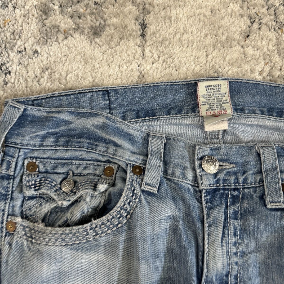 True Religion × Vintage Vintage y2k True Religion cemetery style baggy light wash Size US 34 / EU 50 - 4 Thumbnail