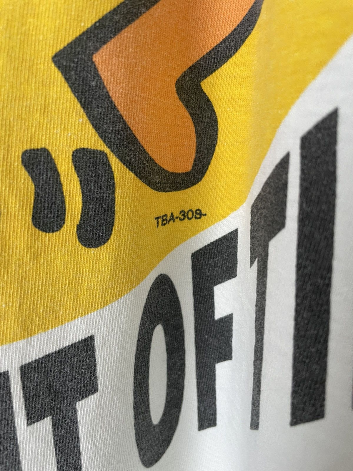 Keith Haring × Vintage Vintage Keith Haring 1991 T-Shirt Running Out Of Time Size US L / EU 52-54 / 3 - 7 Thumbnail