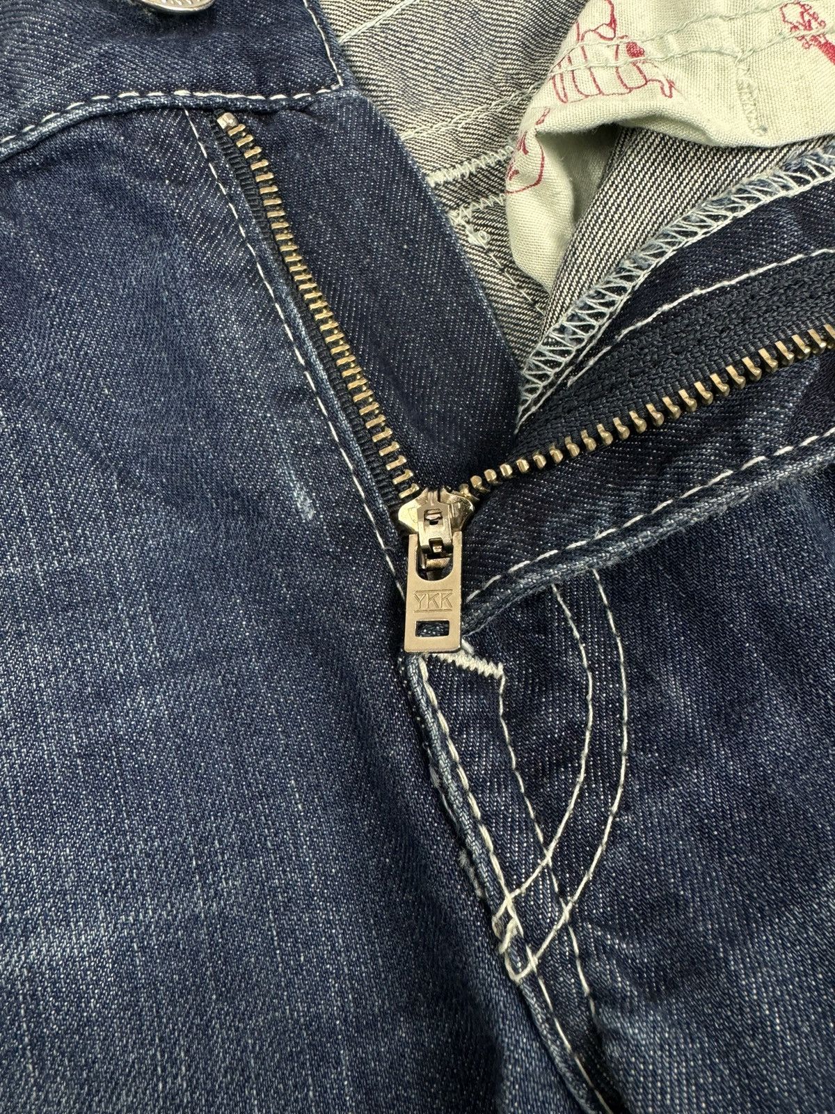 True Religion True Religion Blue Jeans Made in USA SIZE 32 Size US 32 / EU 48 - 9 Thumbnail