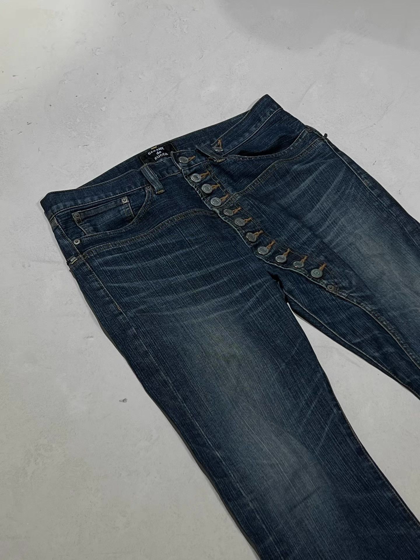 Zucca CABANE de zucca Asymmetrical Button Jeans Q13 Size US 36 / EU 52 - 7 Thumbnail