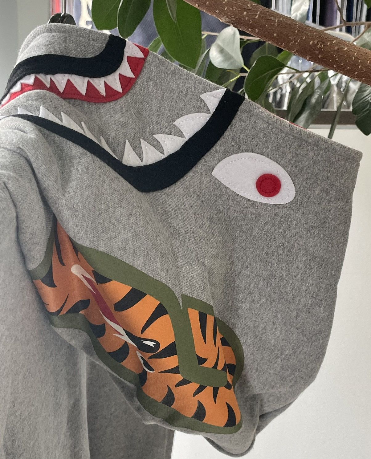 Bape Bape Shark Pullover Inside Camo Hoodie Grey/Pink Size US L / EU 52-54 / 3 - 6 Thumbnail