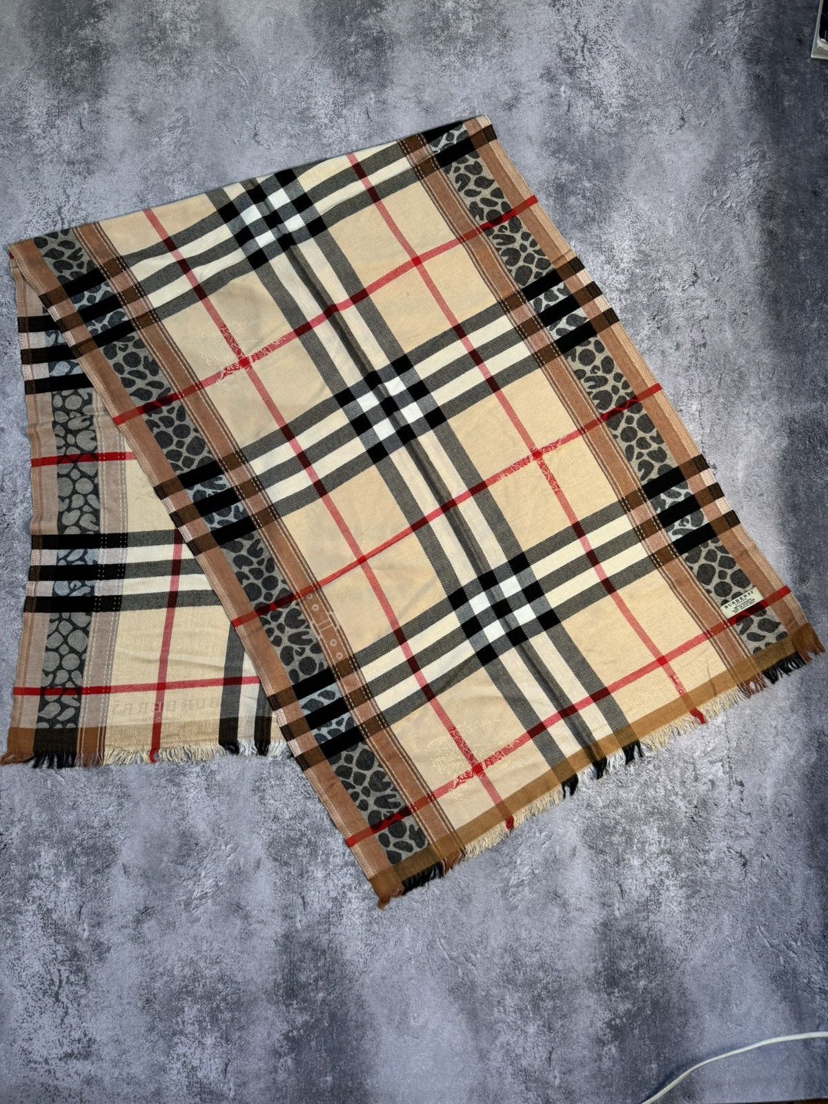 Burberry Burberry Cashmere Vintage Scarf Size ONE SIZE - 1 Thumbnail