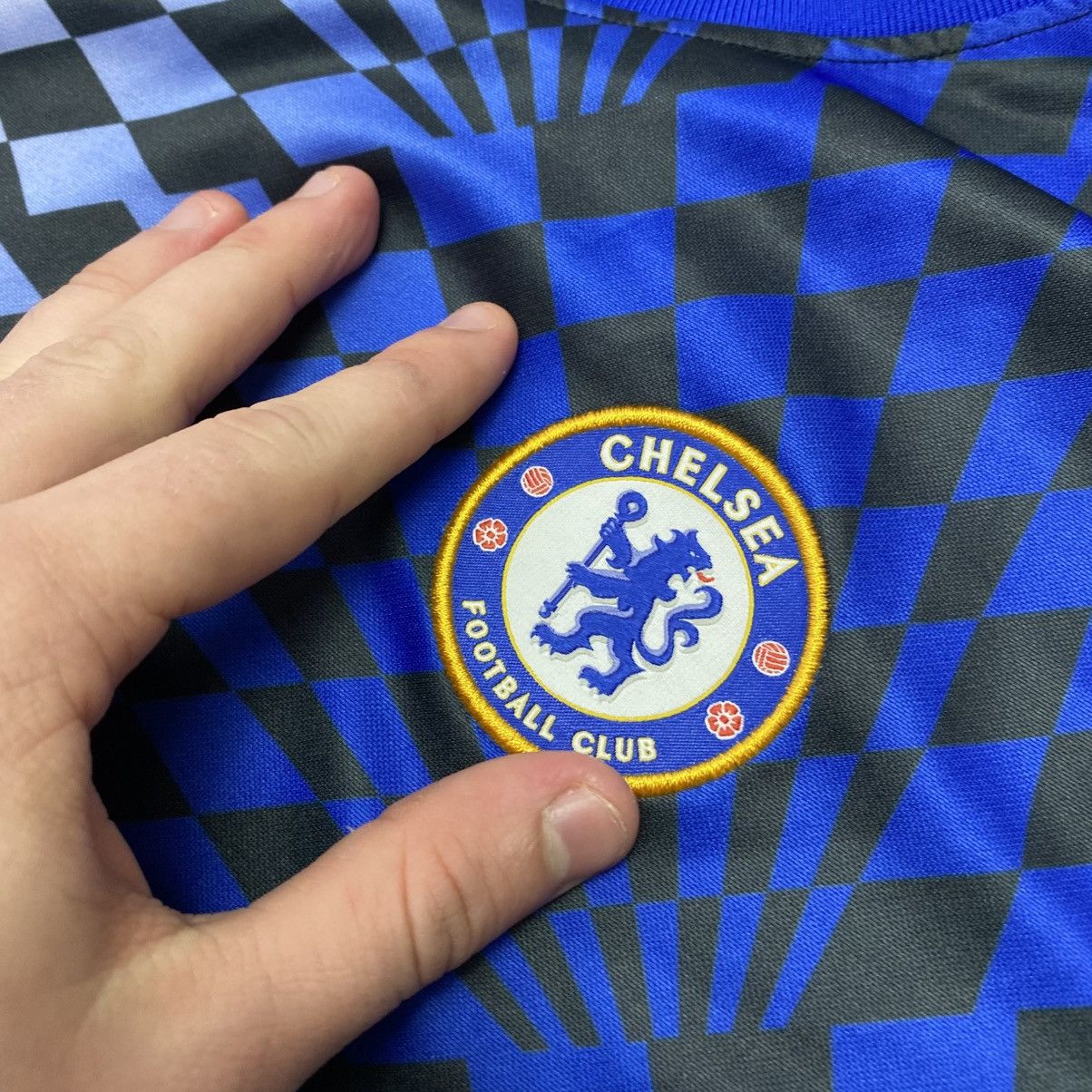 Nike Mens Nike FC Chelsea Small Logo graphic soccer jersey size L Size US L / EU 52-54 / 3 - 4 Thumbnail