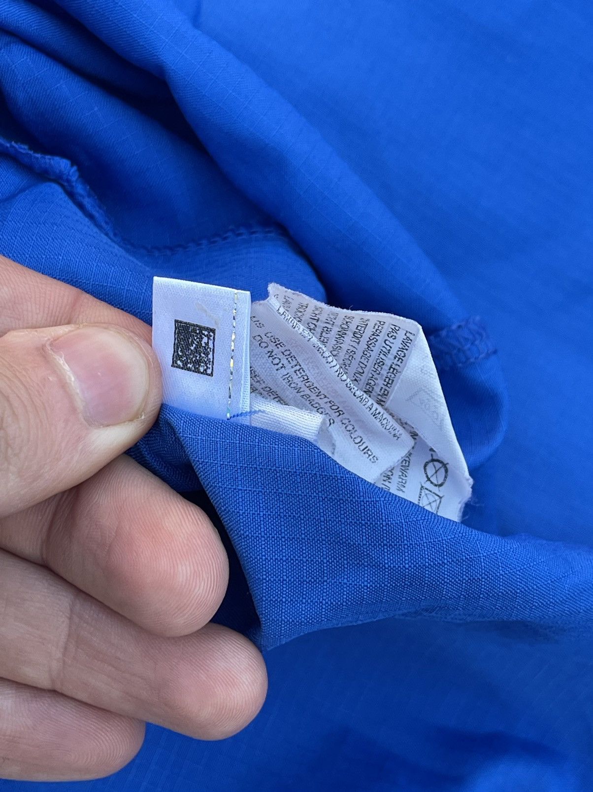 Puma × Vintage 2004 Puma Italy Neil Barrett blue rare soccer jersey Size US XL / EU 56 / 4 - 14 Thumbnail