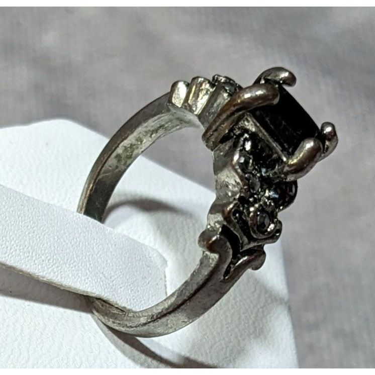 Other Gothic Floral Black Gemmed Ring With Marcasite Accents Size ONE SIZE - 3 Thumbnail