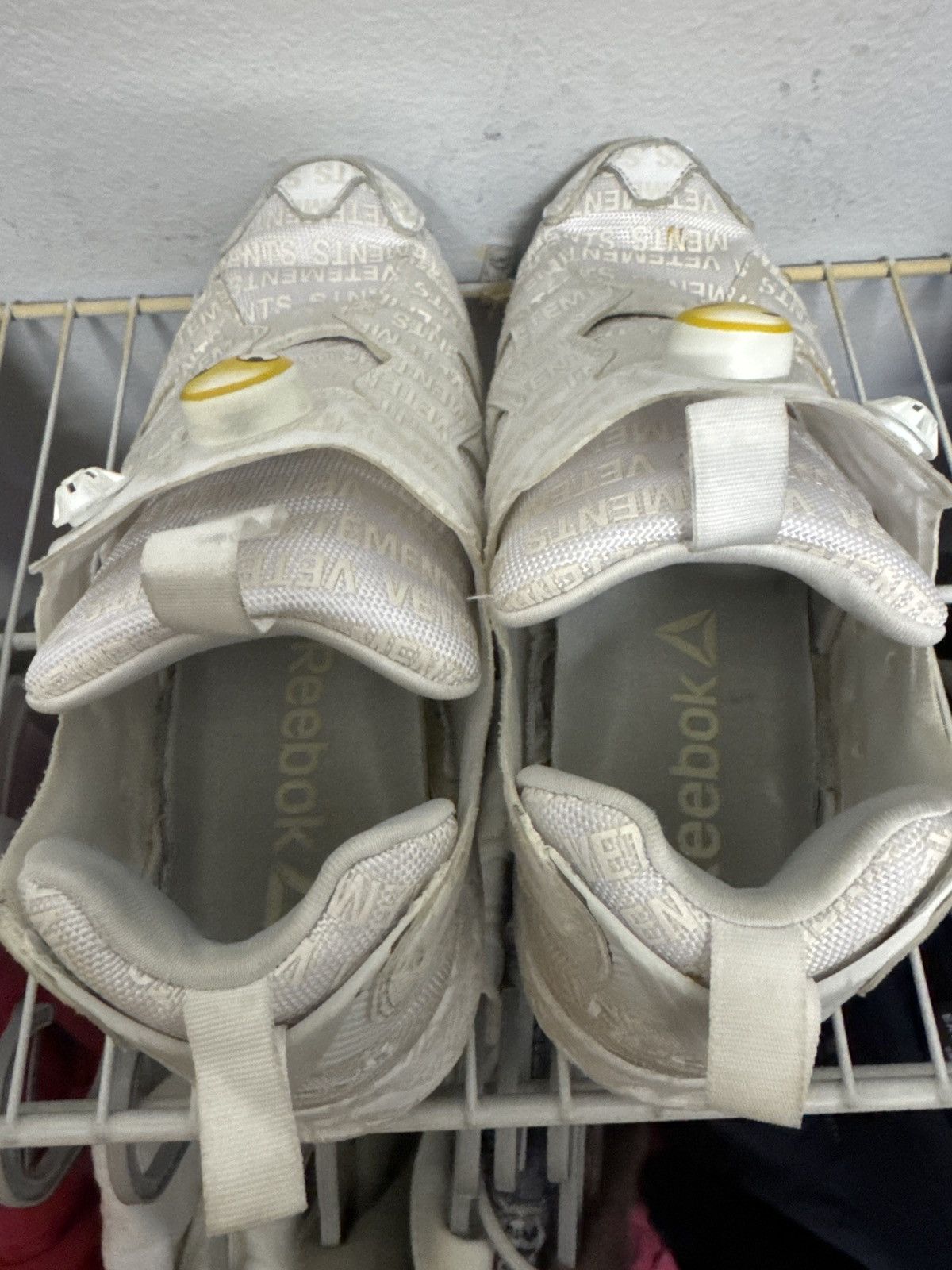 Vetements Vetements x Reebok Emoji Pump sneaker Size US 10 / EU 43 - 8 Thumbnail