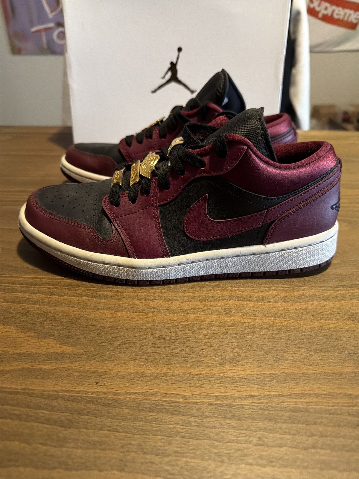 Jordan Brand WMNS Air Jordan 1 Low SE Size US 8.5 / IT 38.5 - 2 Thumbnail