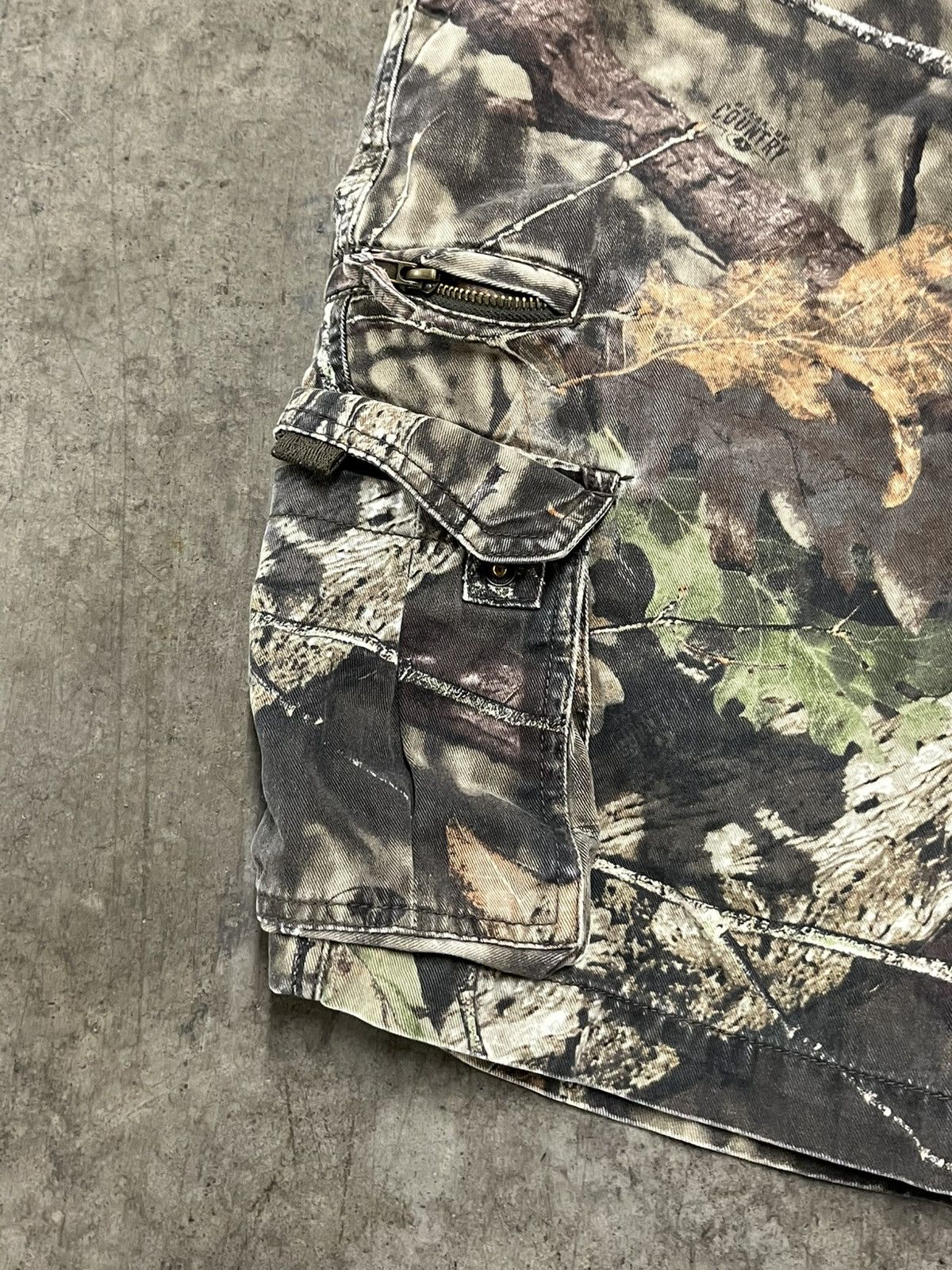 Realtree × Vintage Realtree camo cargo shorts jorts skater streetwear hype rare Size US 36 / EU 52 - 6 Thumbnail