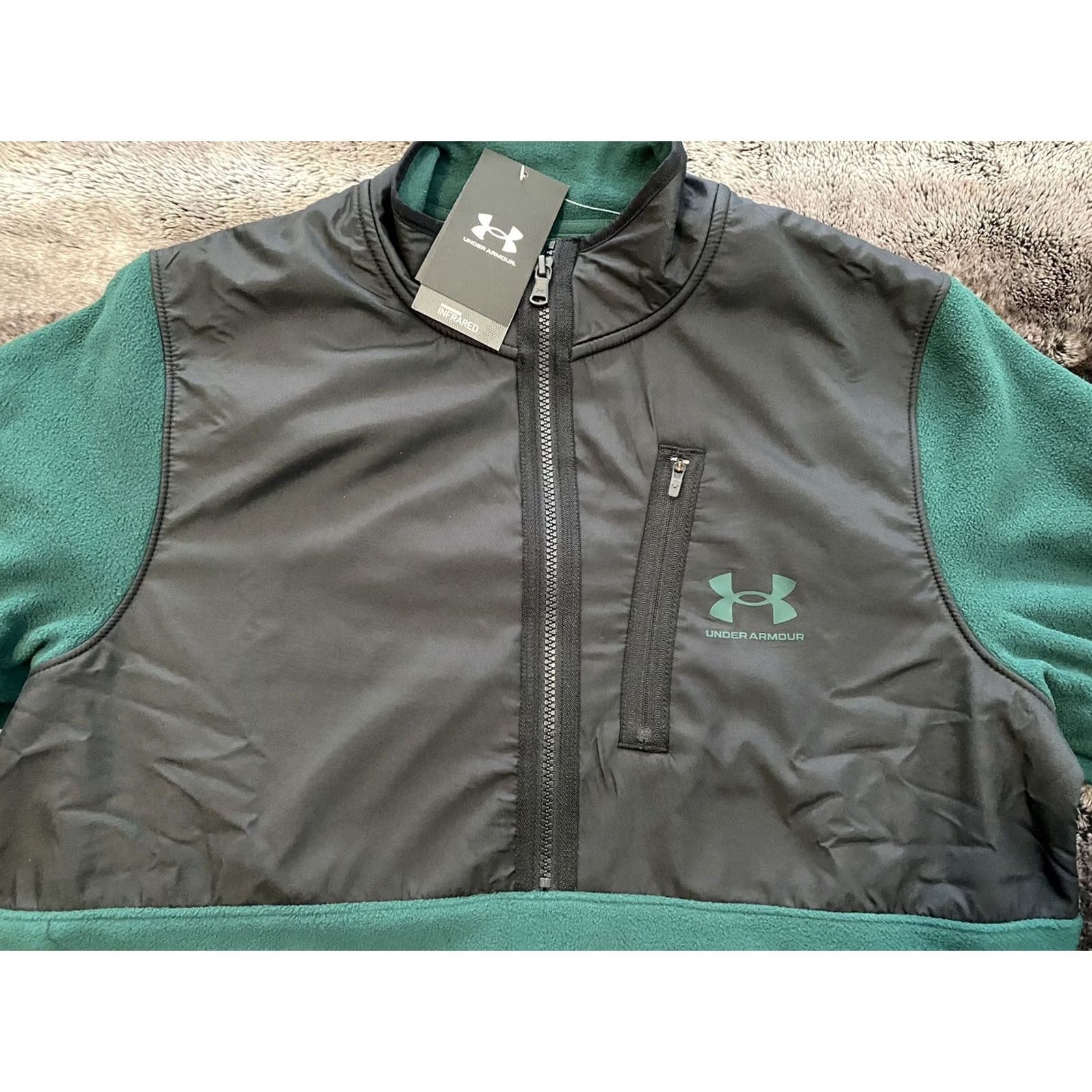 Under Armour Under Armour CGI Half Zip Black Green Men’s Size S Shirt NWT Size US S / EU 44-46 / 1 - 3 Thumbnail