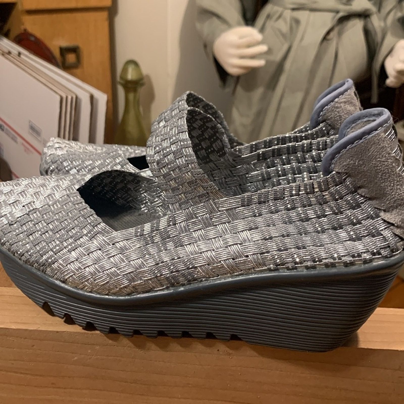 Vintage Bernie Mev silver woven Maryjanes wedge comfy travel shoes Size US 8 / IT 38 - 6 Thumbnail