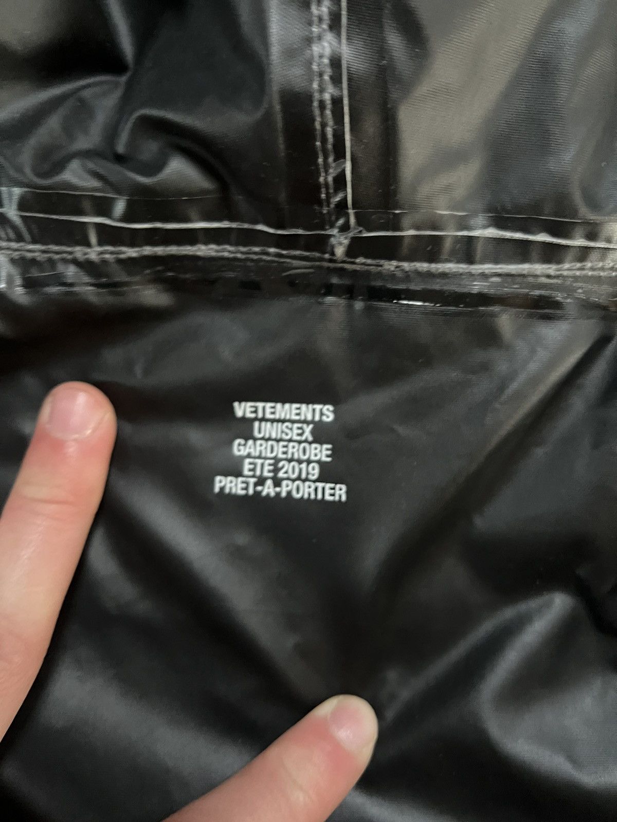 Vetements Vetements Black QR Printed Jacket Garderobe Ete 2019 Size US L / EU 52-54 / 3 - 3 Thumbnail