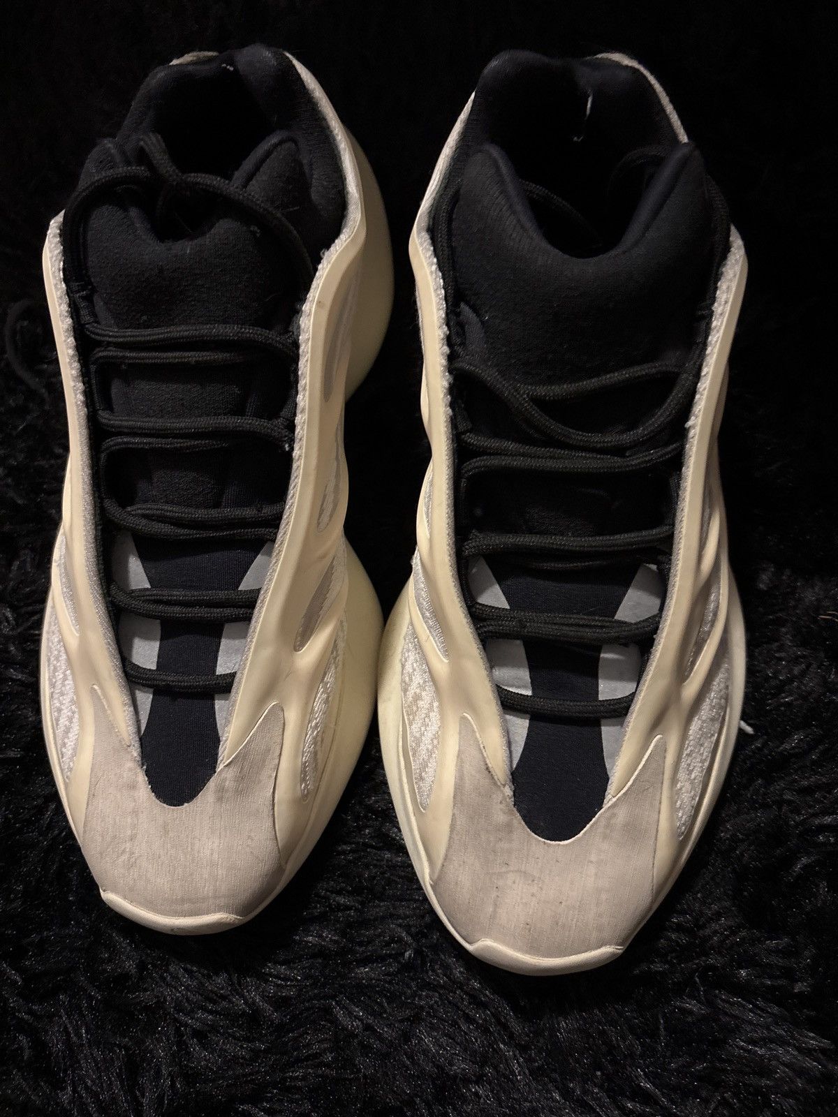 Yeezy Adidas Yeezy Boost 700 V3 Azael Size US 7.5 / EU 40-41 - 6 Thumbnail