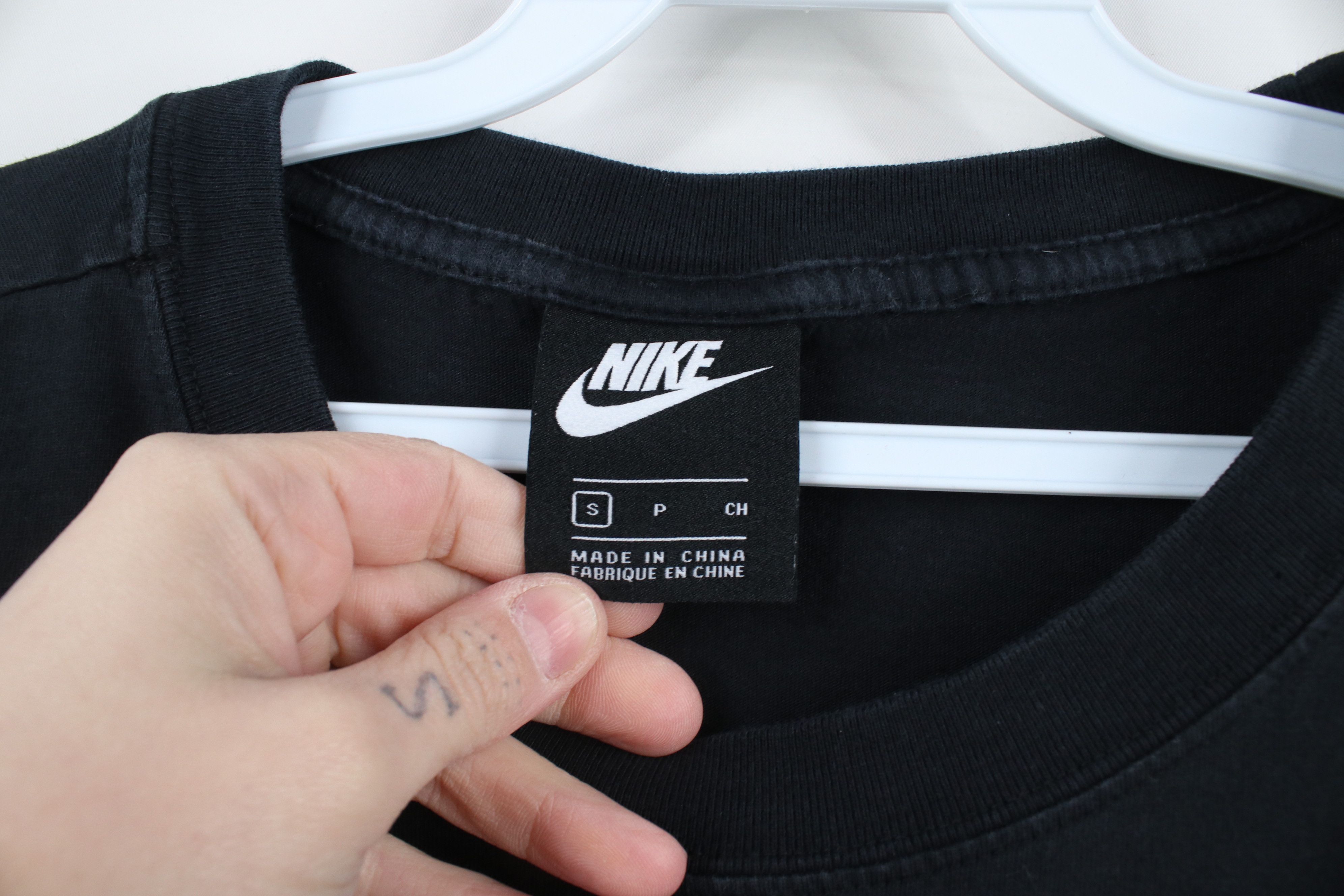 Nike × Vintage Nike Spell Out Big Logo Floral Flower Short Sleeve T-Shirt Size US S / EU 44-46 / 1 - 9 Thumbnail