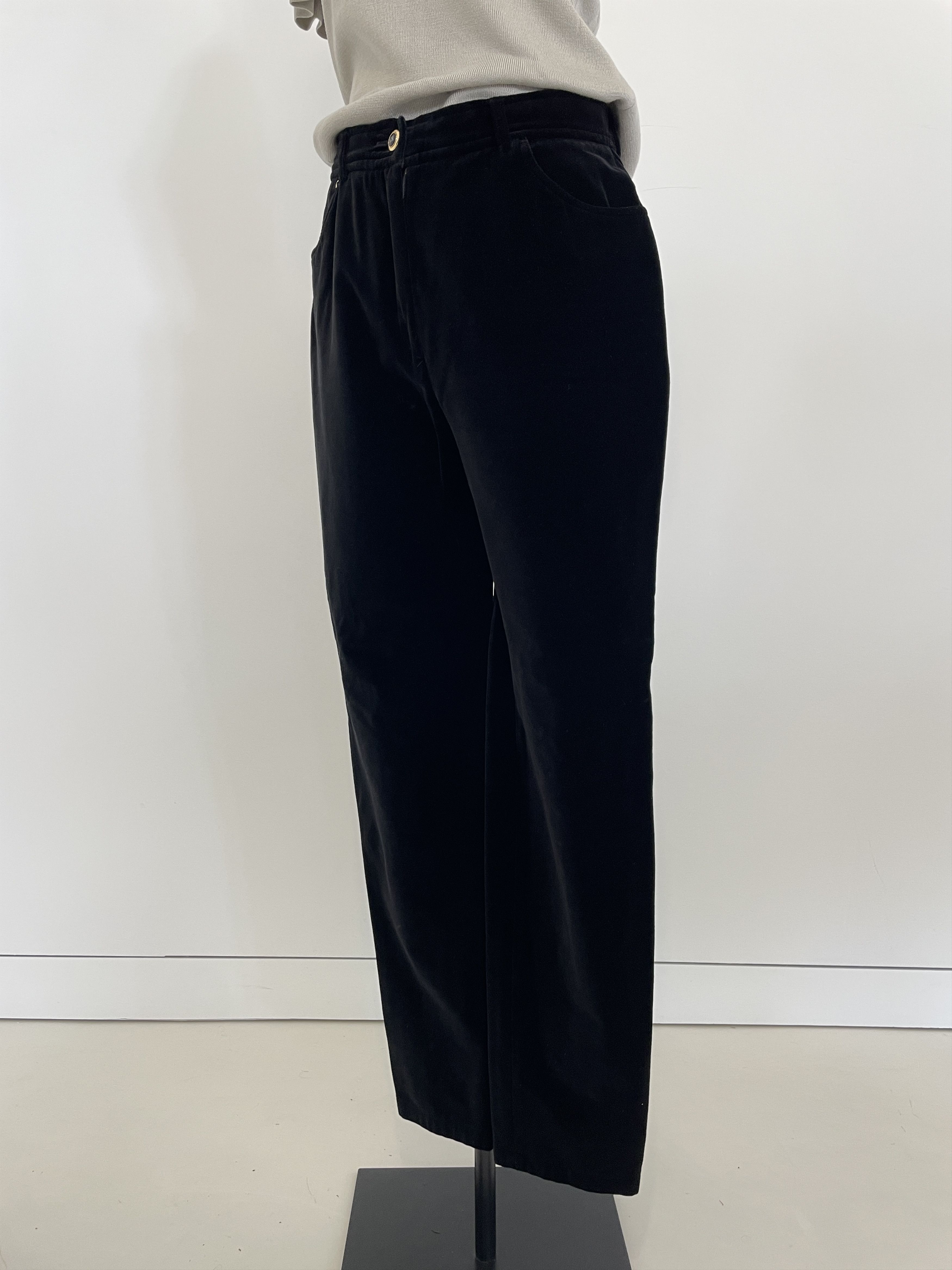 Escada × Vintage Runway Fall Winter 1983 Escada black velvet pants Size 28" / US 6 / IT 42 - 1 Thumbnail