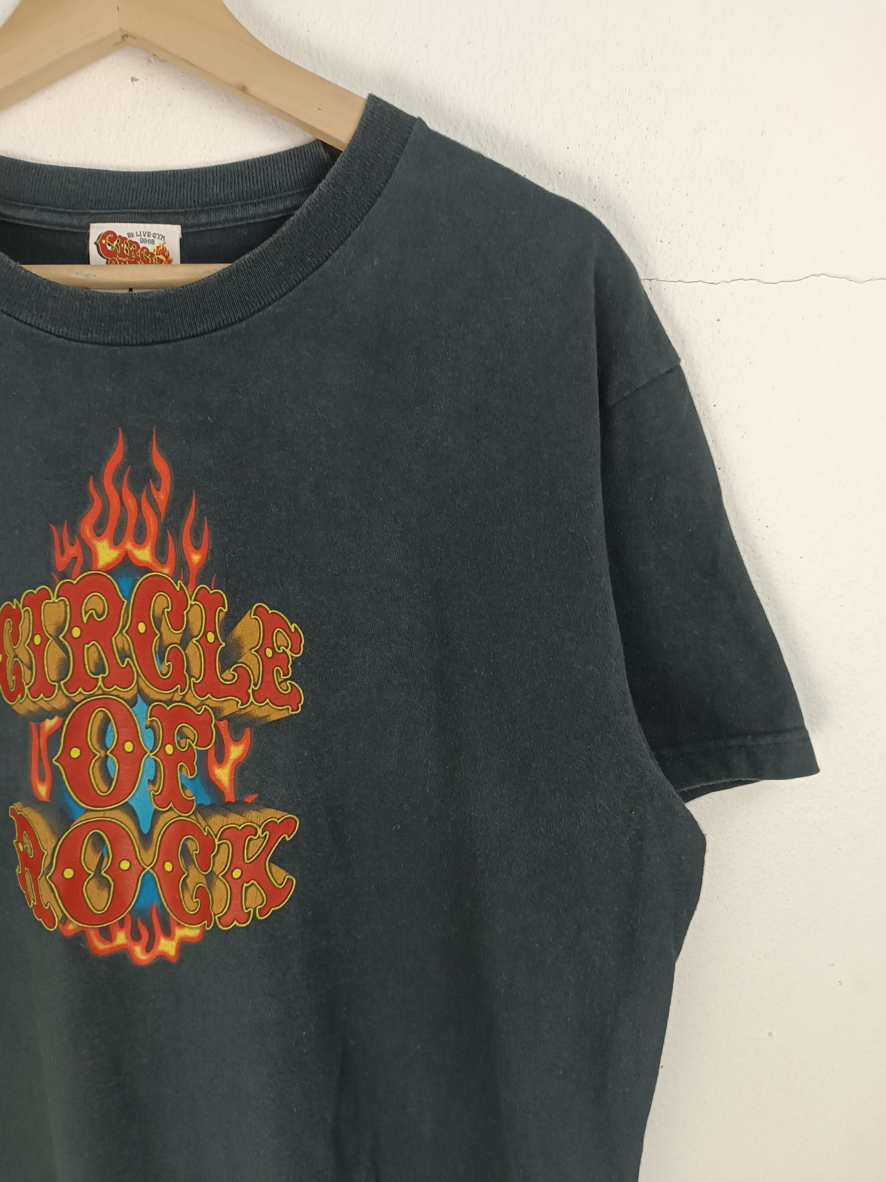 Band Tees VINTAGE '05 B'z LIVE-GYM 2005 "CIRCLE OF ROCK" VERY RARE TEE Size US L / EU 52-54 / 3 - 6 Thumbnail