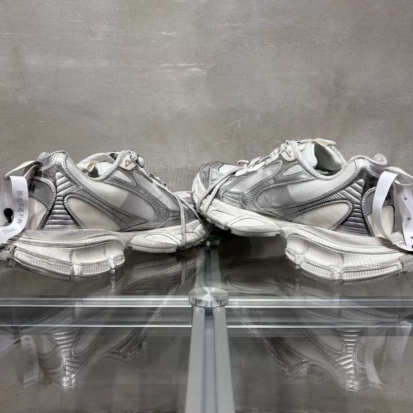 Balenciaga Balenciaga BLCG 3XL Gray Distressed Dad Shoes 44 NIB Size US 11 / EU 44 - 5 Thumbnail