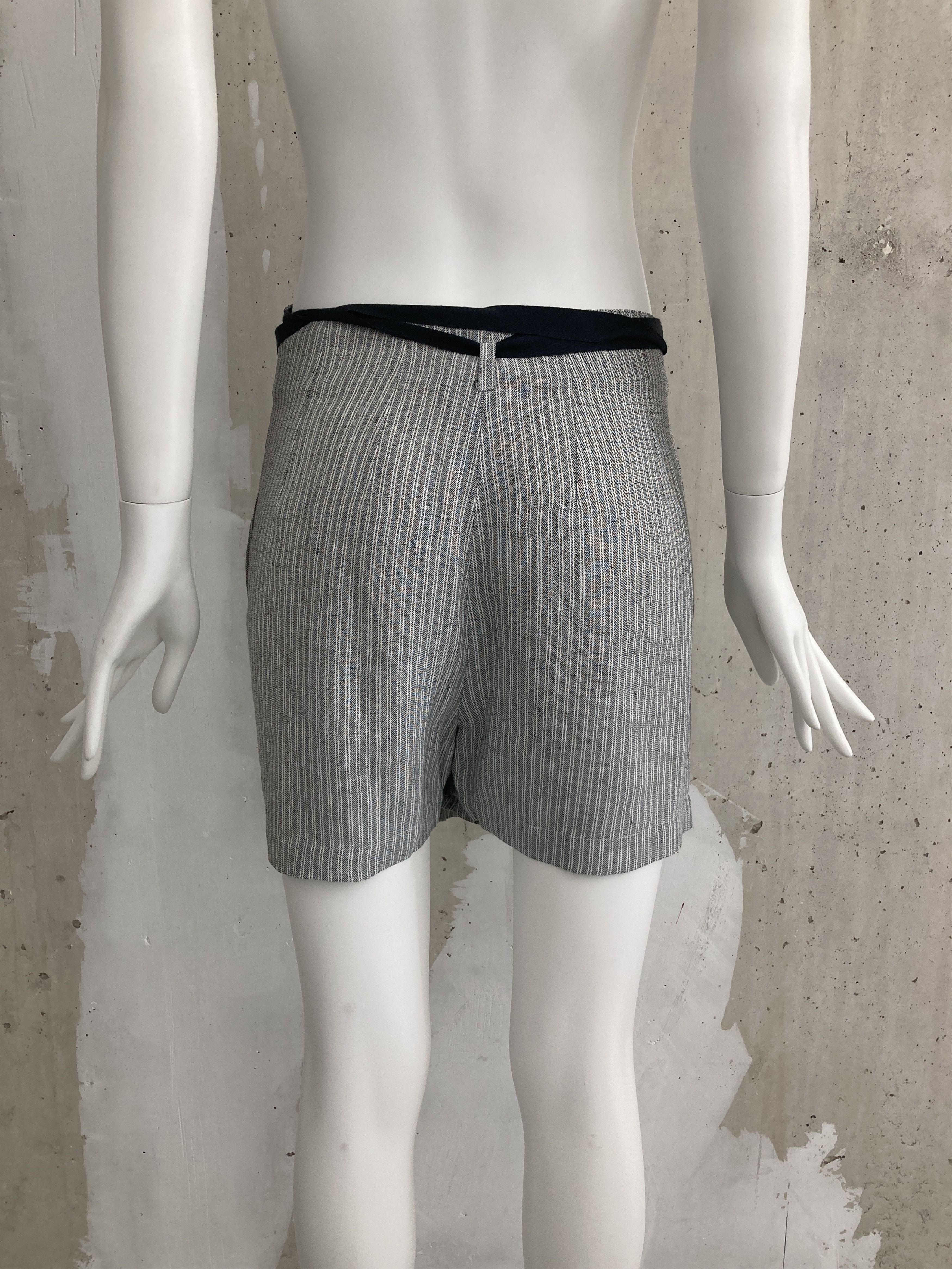 Ann Demeulemeester Early 90's Wrap Shorts Size 27" / US 4 / IT 40 - 4 Thumbnail