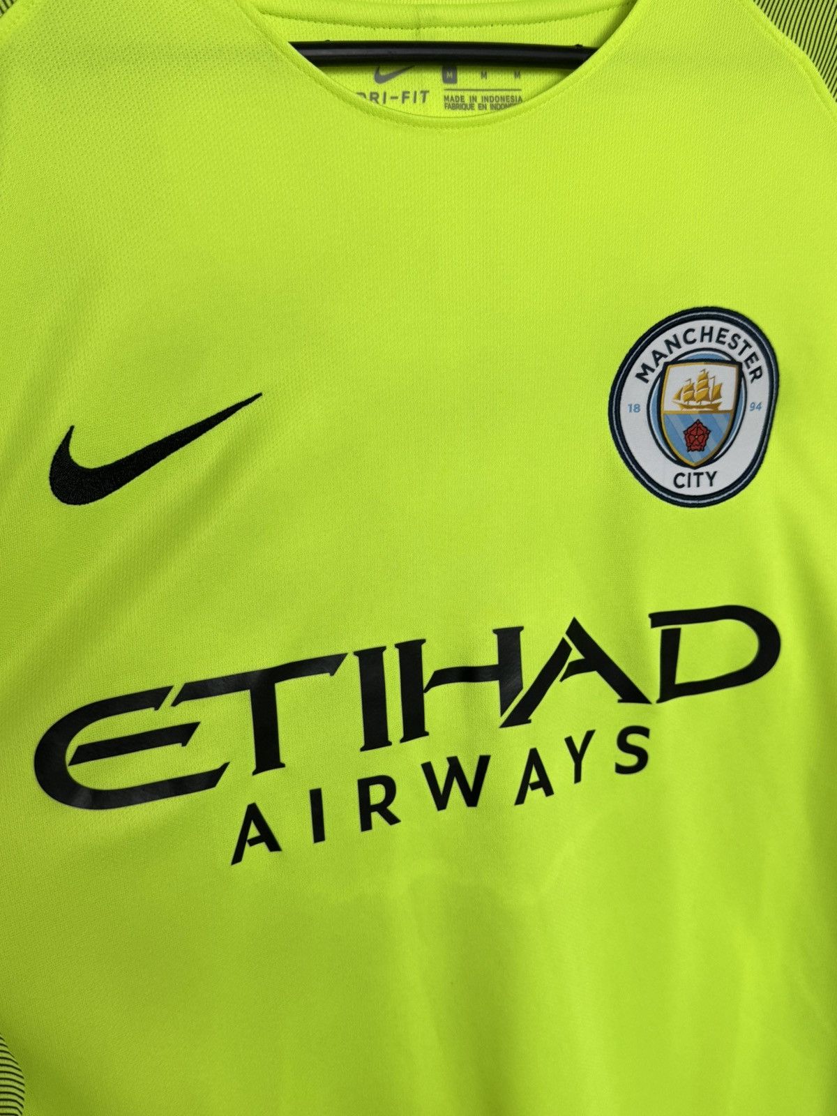 Nike Manchester City 16/17 Goalkeeper Football Long Sleeve Jersey Size US M / EU 48-50 / 2 - 3 Thumbnail