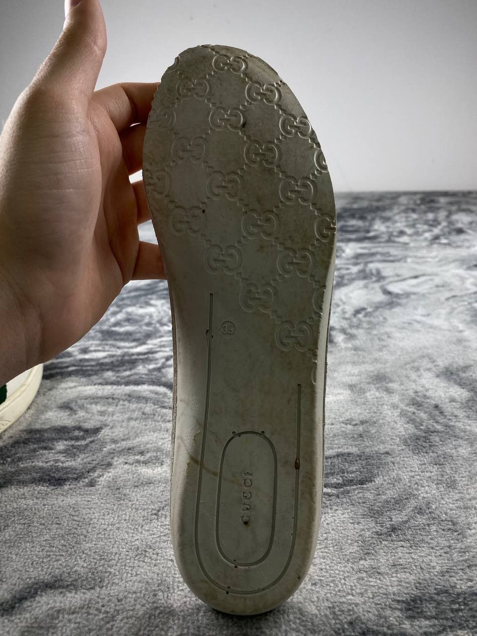 Gucci Gucci Ace Embroidered Bee Low-Top Sneakers Women Size 39 Size US 9 / IT 39 - 25 Thumbnail