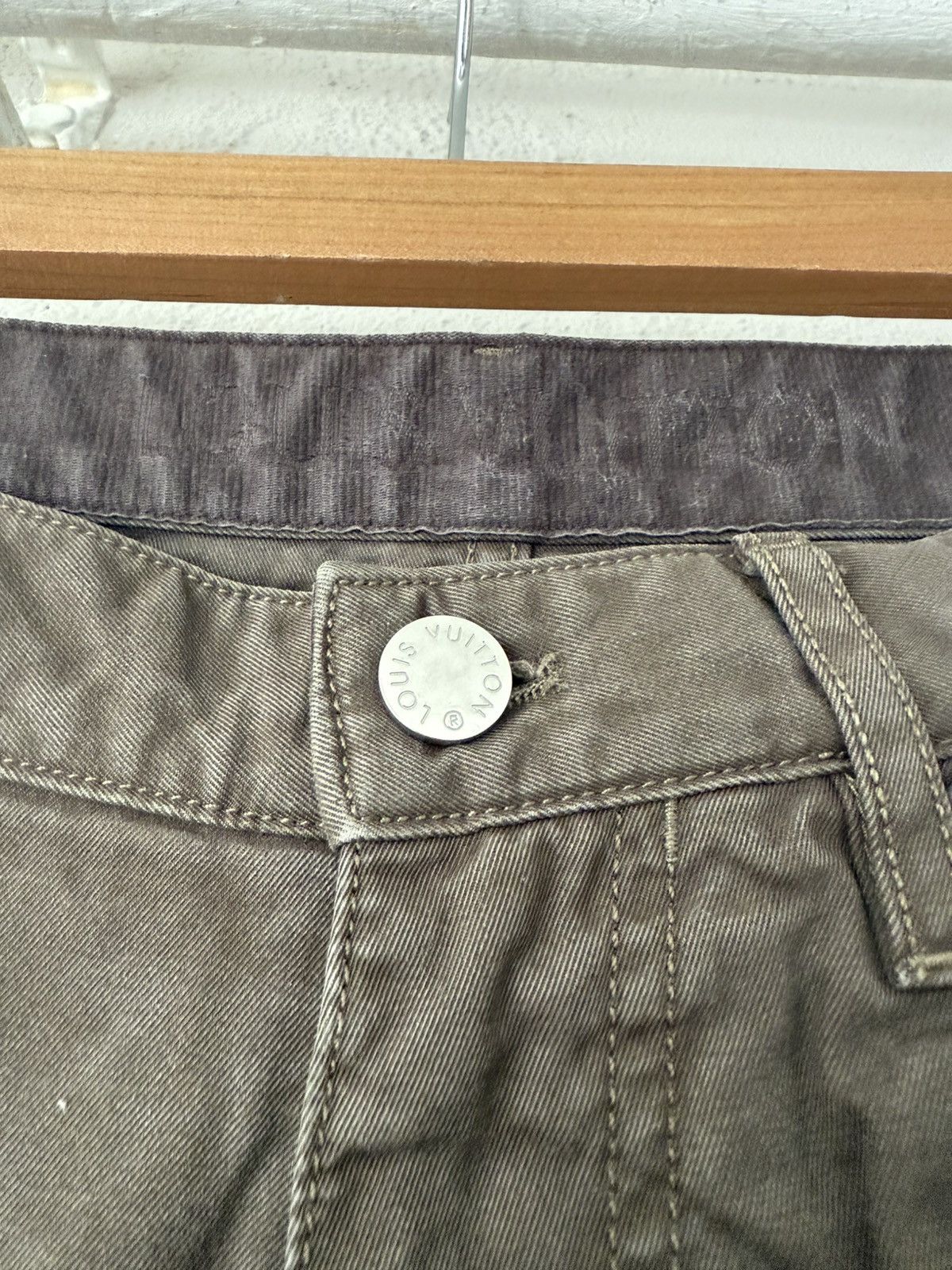 Louis Vuitton Washed Olive Jeans Size US 29 - 7 Thumbnail