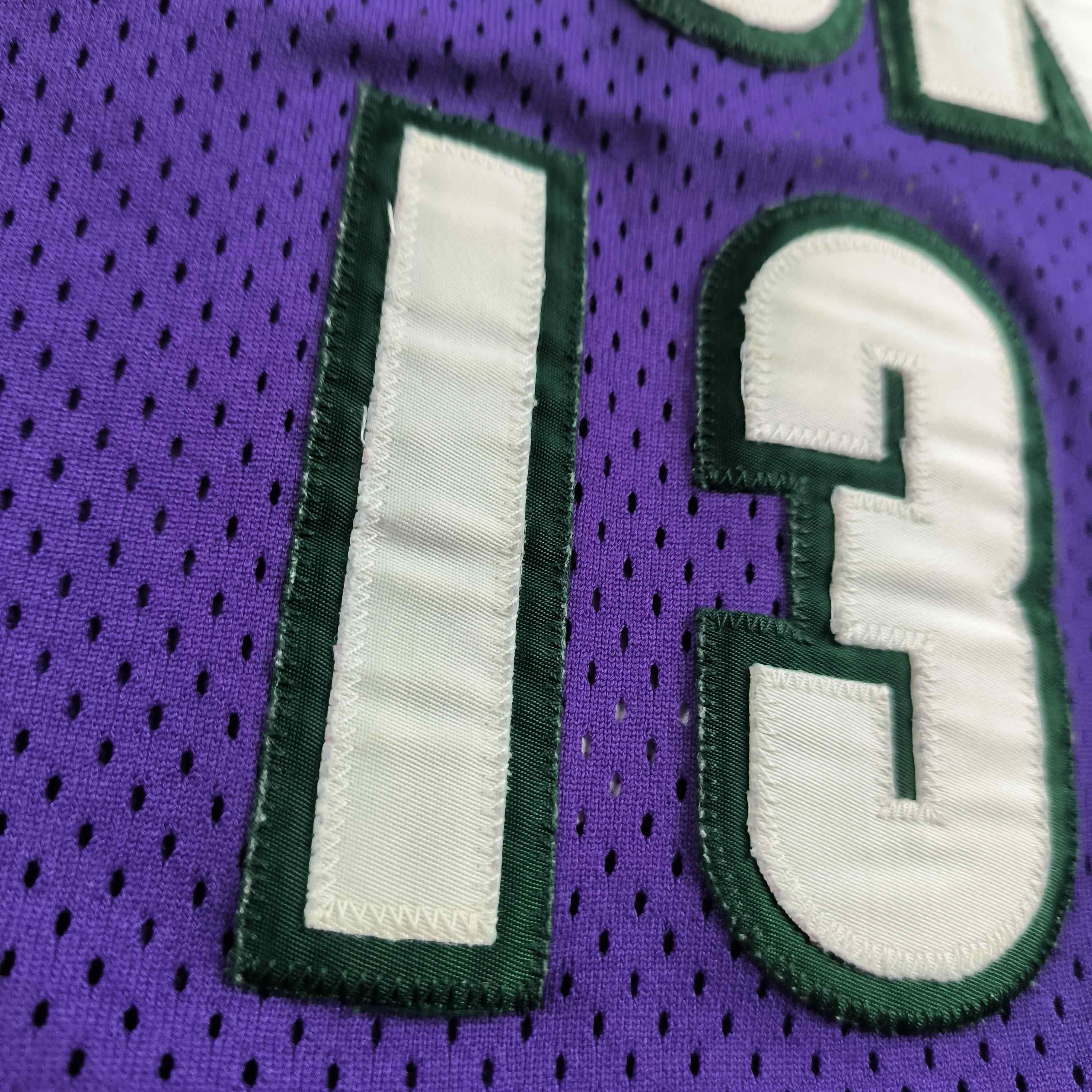 Champion Milwaukee Bucks Glenn Robinson Authentic NBA jersey size 44 Size US L / EU 52-54 / 3 - 5 Thumbnail