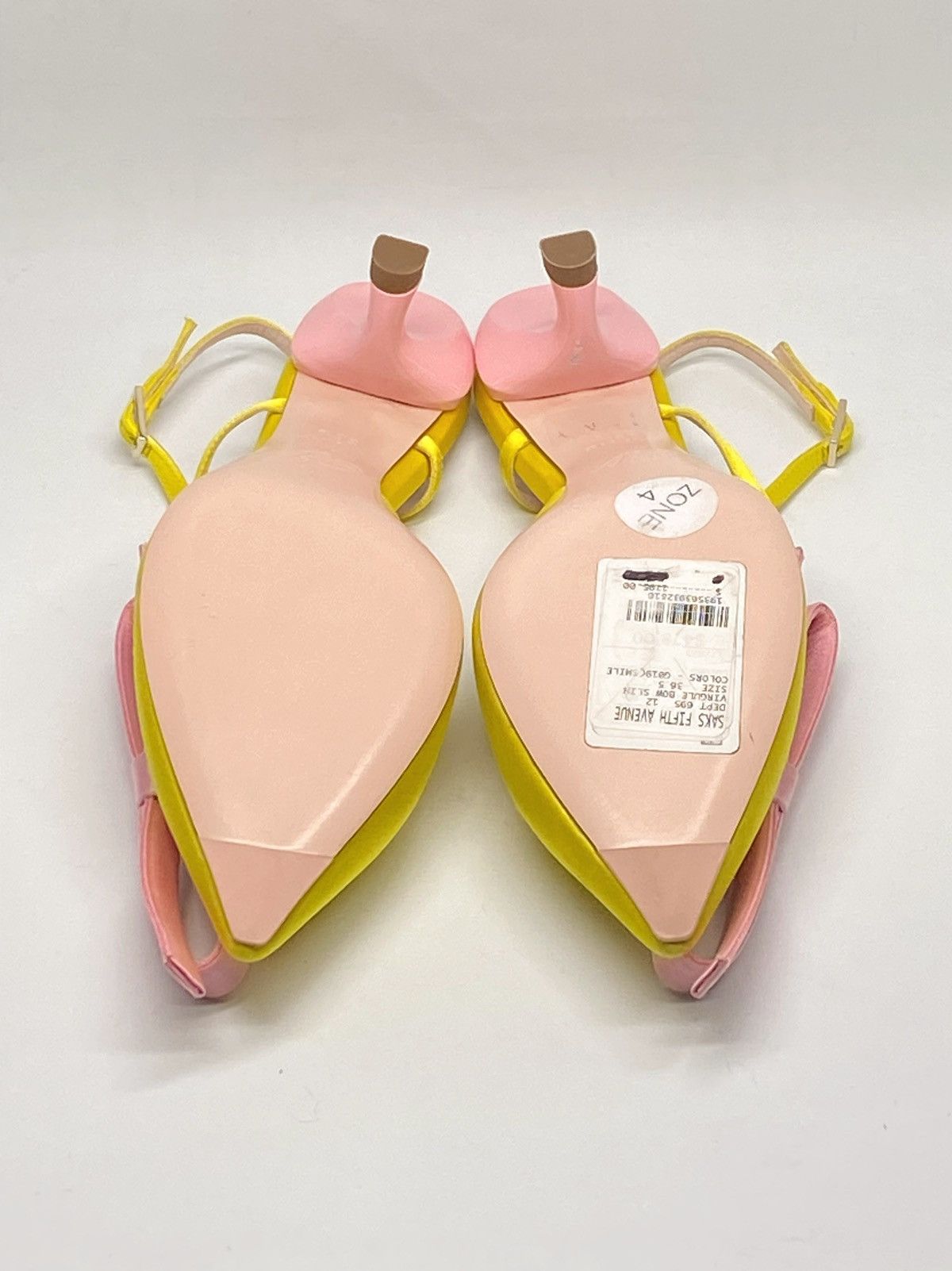 Roger Vivier Roger Vivier 55mm Virgule Bow satin pumps size 36.5 Size US 6.5 / IT 36.5 - 14 Thumbnail
