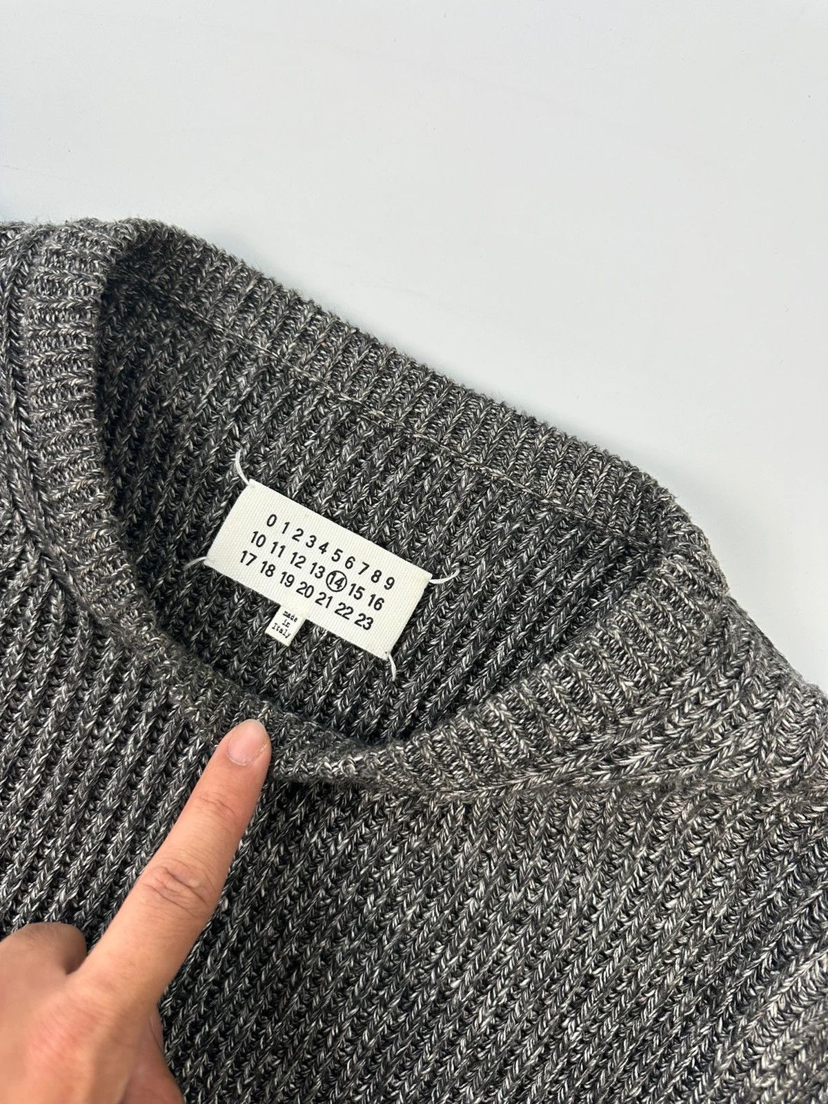 Maison Margiela Maison Margiela FW2017 Line 14 Grey Knit Sweater Zip Sleeves Size US M / EU 48-50 / 2 - 2 Thumbnail