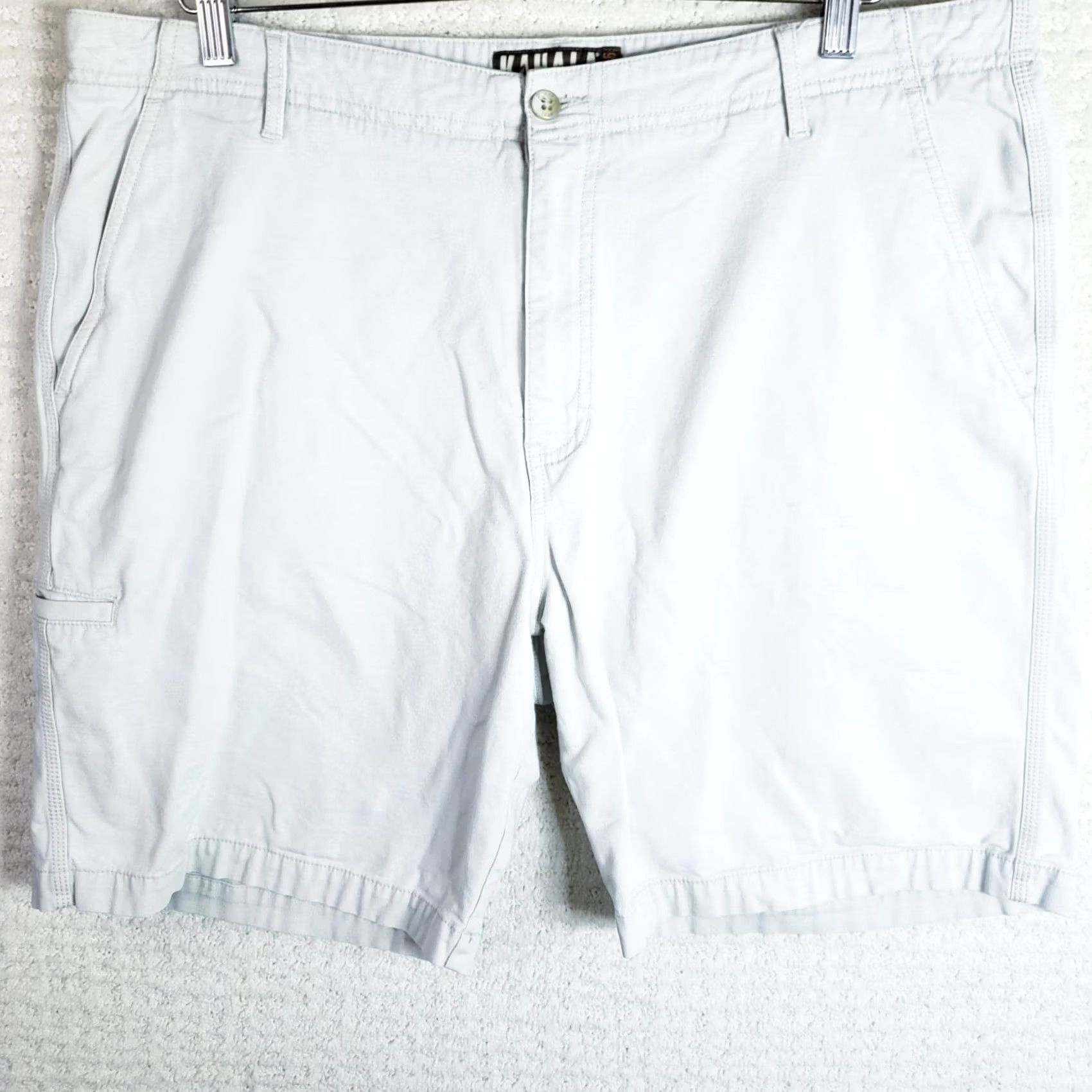 Vintage Kahala Men's 38x9 Beige Shorts Casual Cotton Spandex Flat Front Relaxed Inseam 9 in Pockets Golf Beach Summer Spring Fall Mens Size US 38 / EU 54 - 2 Thumbnail