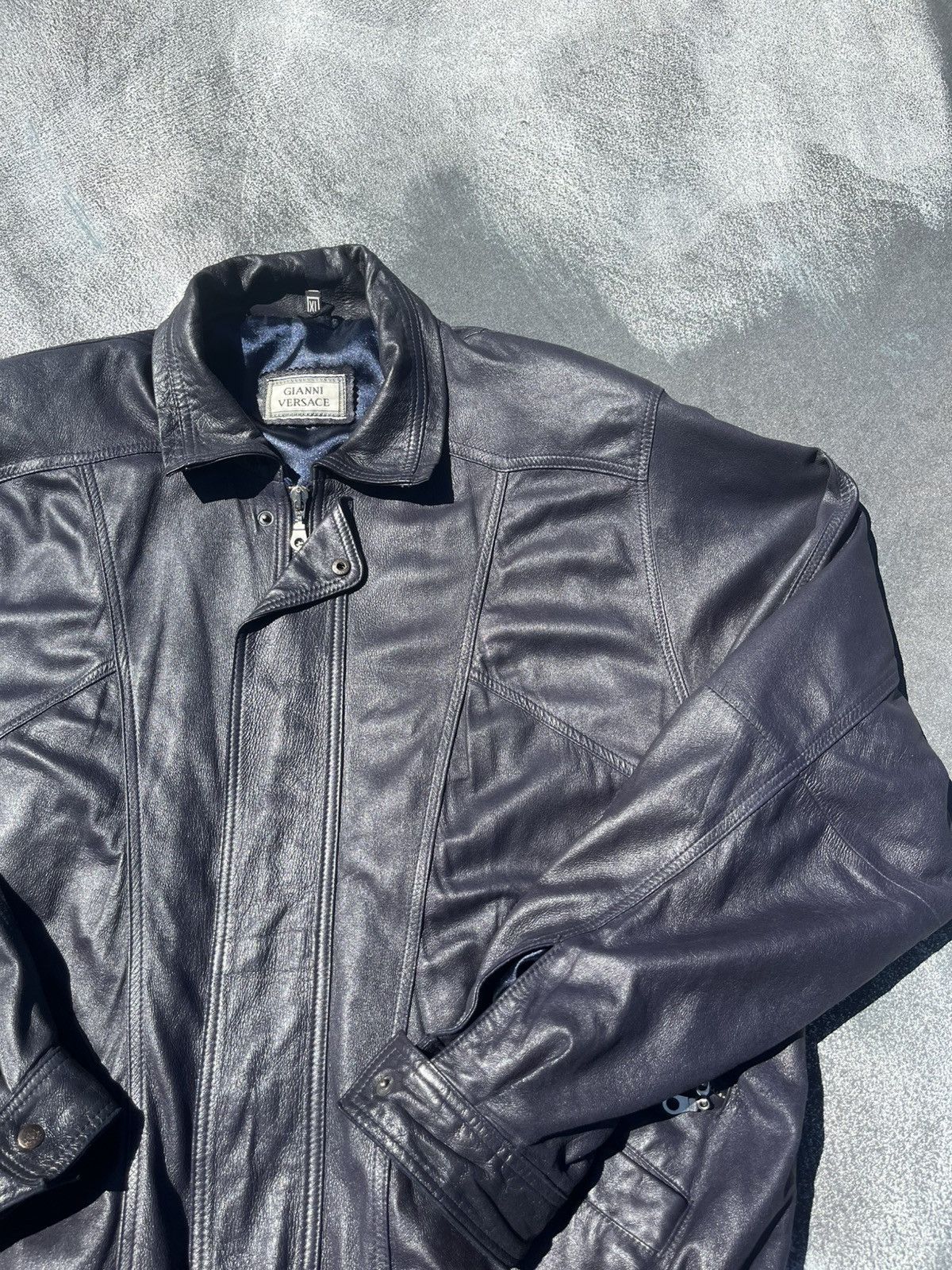 Versace × Vintage VINTAGE 90s GIANNI VERSACE BLUE LEATHER JACKET AUTHENTIC Size US XL / EU 56 / 4 - 4 Thumbnail
