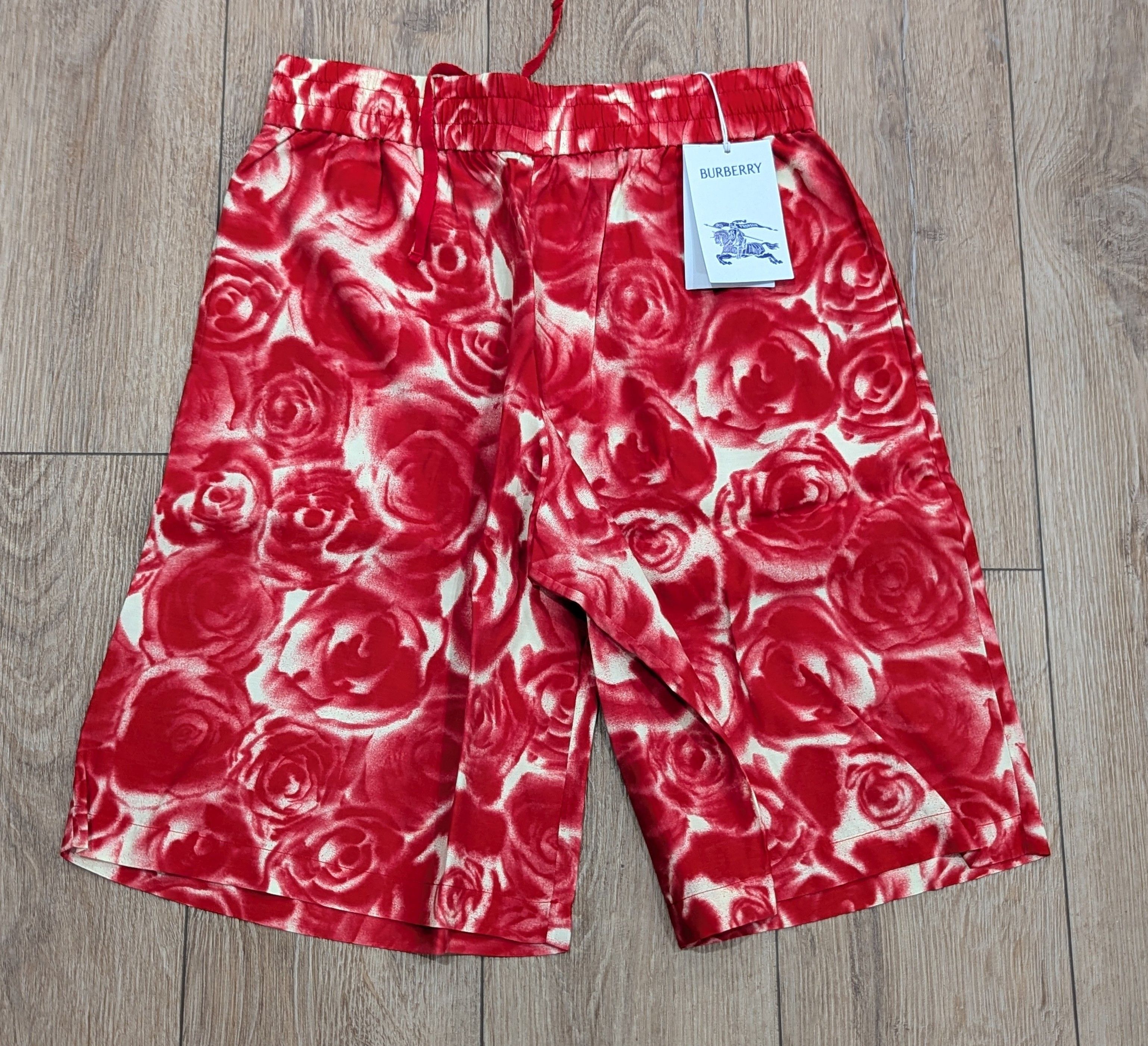 Burberry Burberry Rose Floral Viscose Shorts Red Small Size US 30 / EU 46 - 1 Thumbnail