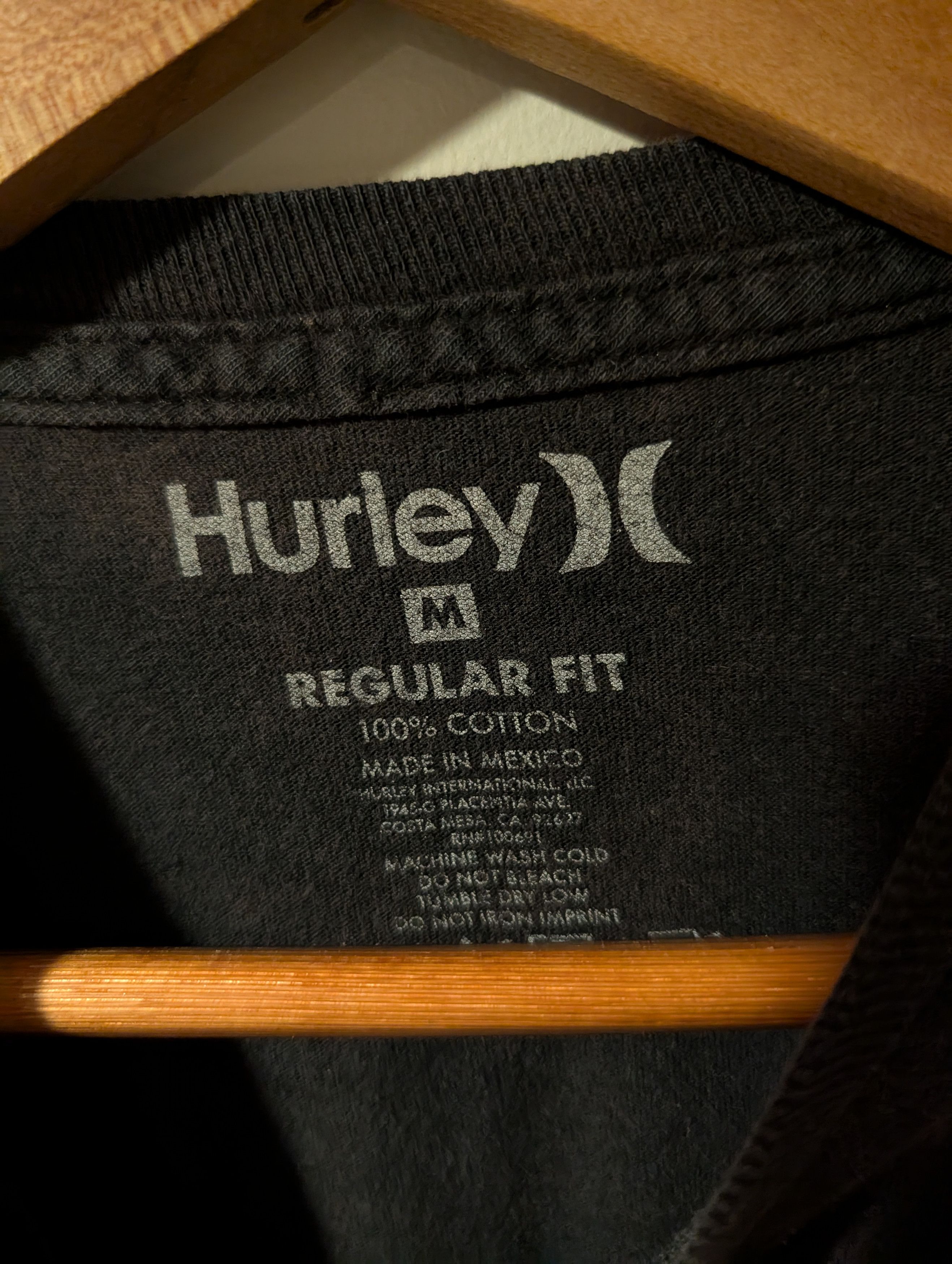 Hurley Vintage Y2K Hurley Spell Out Logo Big Print Medium T-Shirt Size US M / EU 48-50 / 2 - 3 Thumbnail