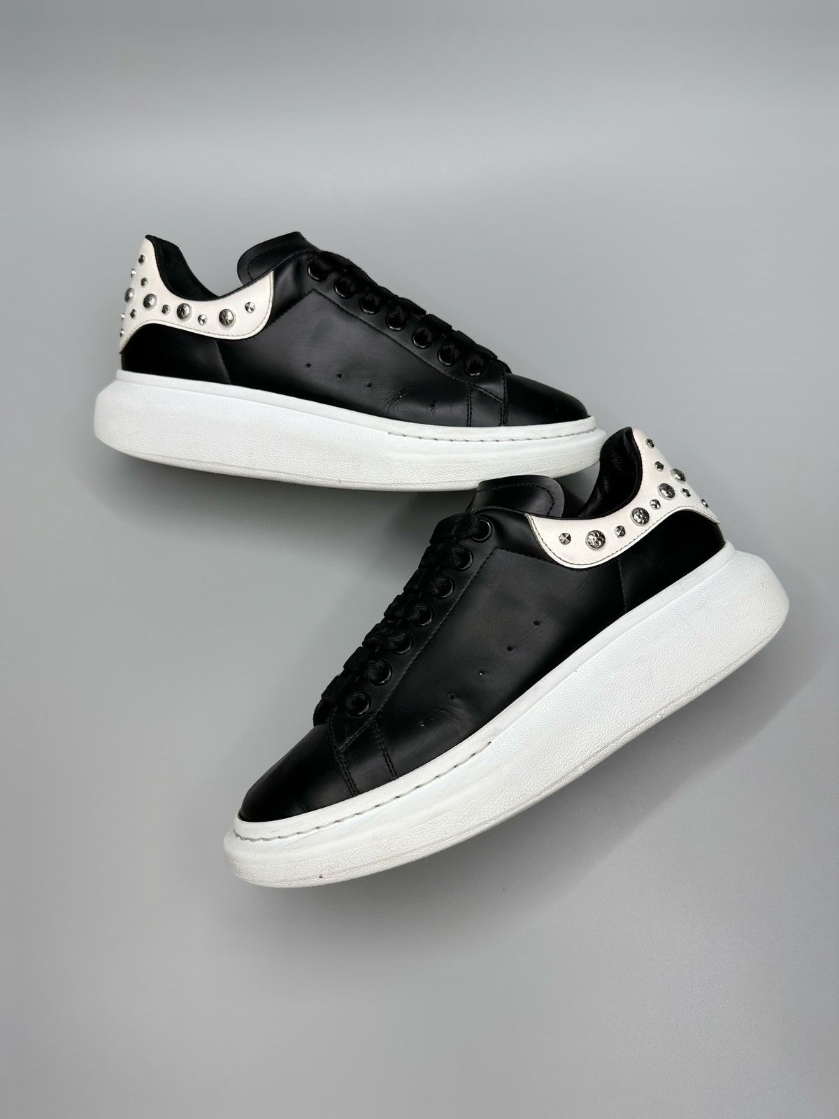 Alexander McQueen Alexander McQueen Studded Sneakers Owersized Size US 7 / EU 40 - 2 Thumbnail