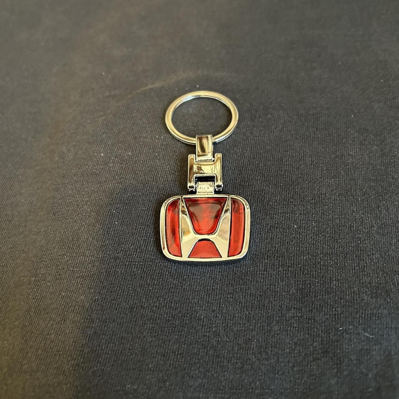 Japanese Brand Y2K 2000s Style Red Honda Emblem Heavyweight Steel Key Chain Size ONE SIZE - 3 Thumbnail