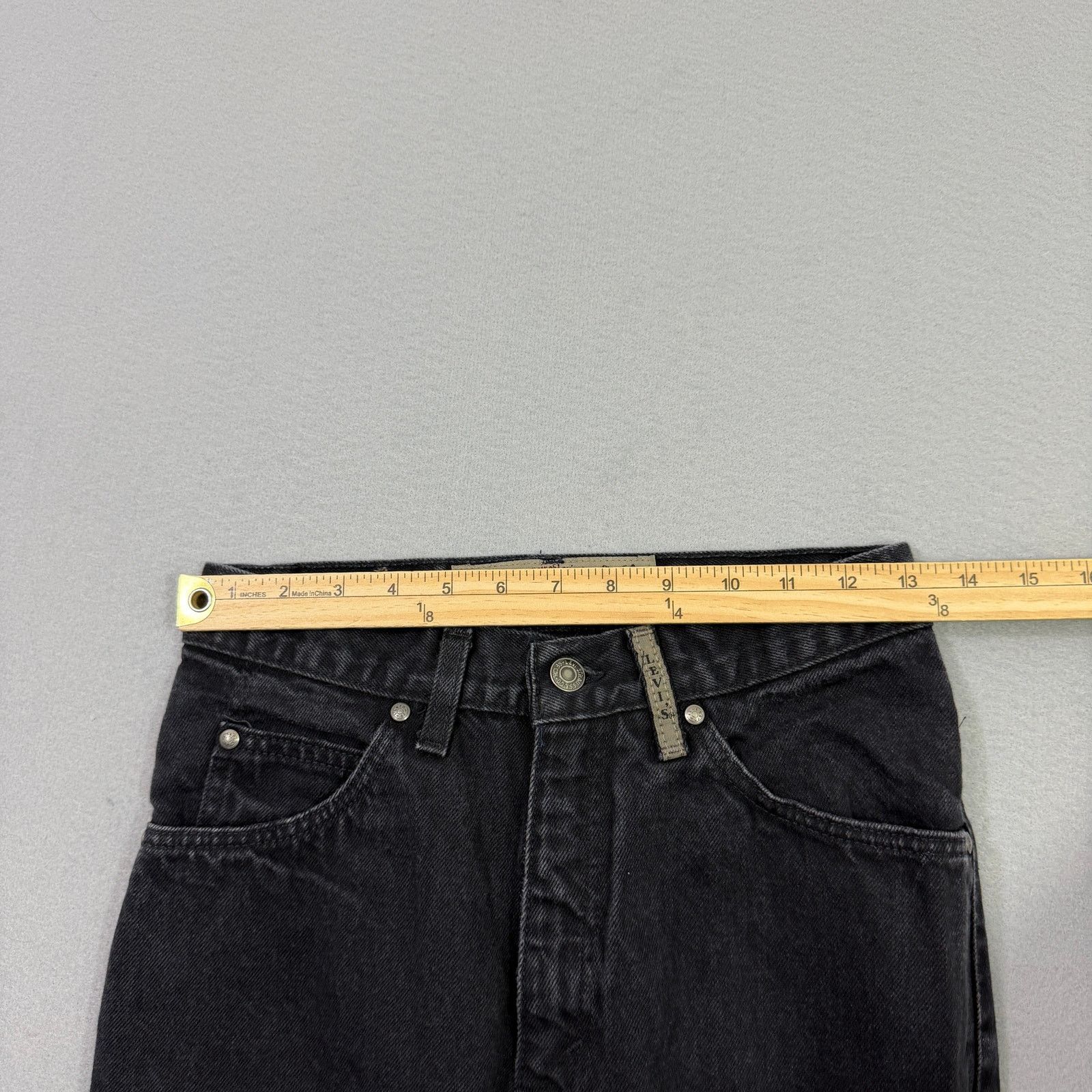 Vintage Vintage Levis 900 Jeans Womens 7 (26x32) Black Mom High Rise Size 26" / US 2 / IT 38 - 8 Thumbnail