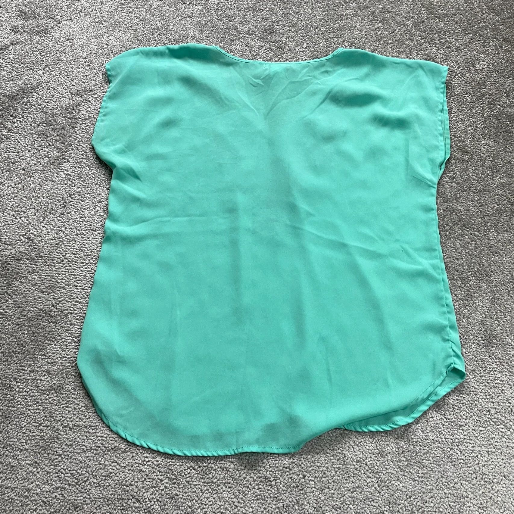 Vintage Trixxi Blouse Womens Large Mint Green Short Sleeve Embroidered V-Neck Casual Top Size L / US 10 / IT 46 - 2 Thumbnail