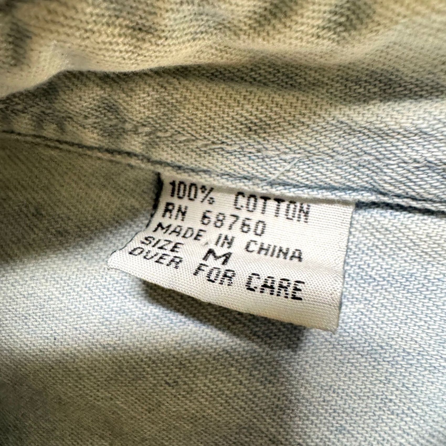 The Unbranded Brand Wolf Gate Dress Shirt Men's Medium Tribal Button Up Casual 100% Cotton Blue Men M Regular The Unbranded Brand Size US M / EU 48-50 / 2 - 5 Thumbnail