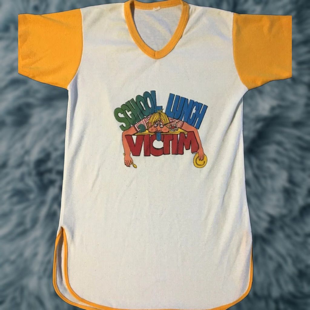 Vintage VINTAGE American Vintage Jersey Shirt L XL Yellow 70s School Lunch Victim Single Stitch USA Humor Retro 80s Size US L / EU 52-54 / 3 - 1 Thumbnail