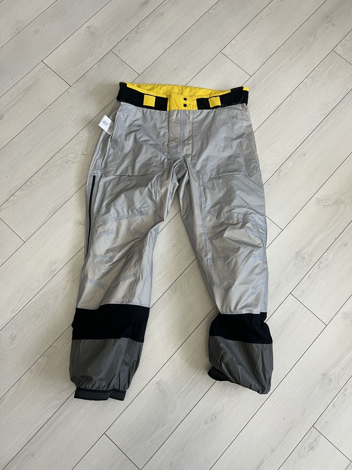 Peak Performance Peak Perfomance Gorpcore Outdoor Ski Winbreaker Pants Size US 36 / EU 52 - 16 Thumbnail