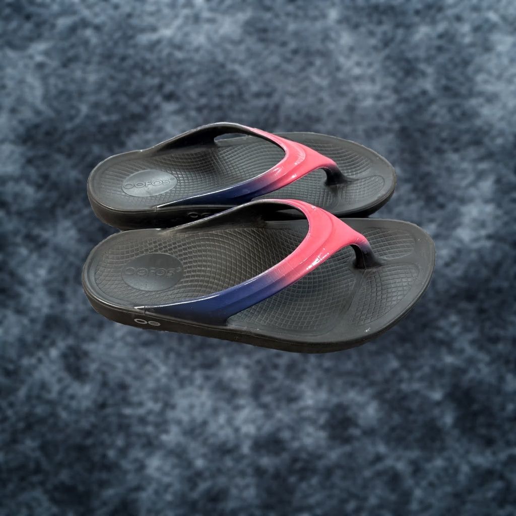 Vintage OOFOS OOLALA Luxe Sandal Thong Womens 7 Pink Ombre Comfort Arch Support Lightweight Memory Foam Size US 7 / IT 37 - 1 Thumbnail