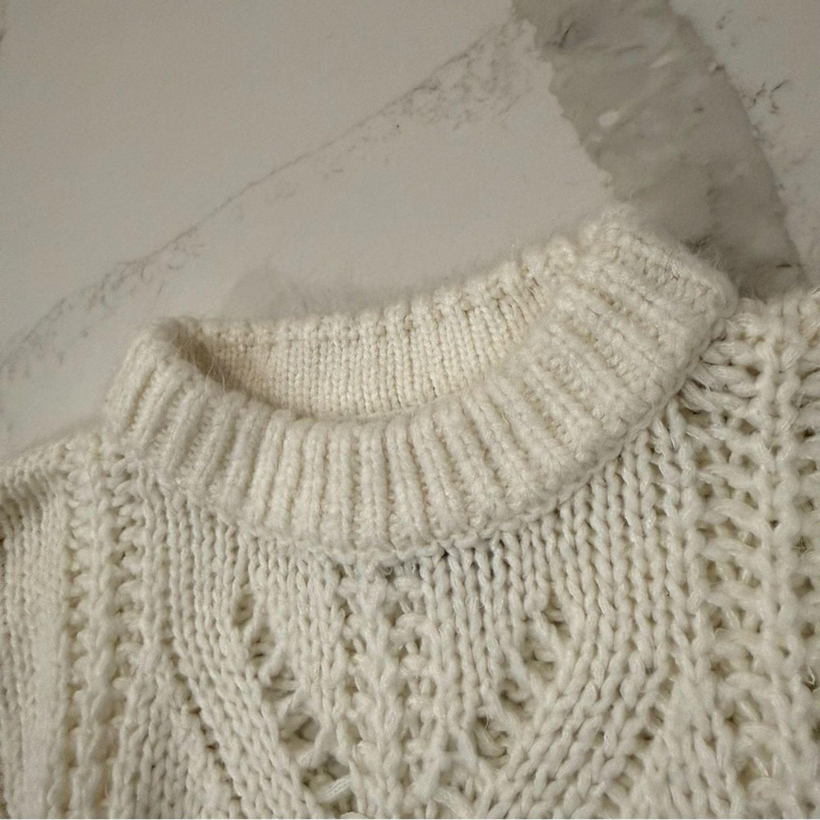 Abercrombie & Fitch Abercrombie & Fitch Chunky Cable Knit Sweater Womens Medium Size M / US 6-8 / IT 42-44 - 5 Thumbnail