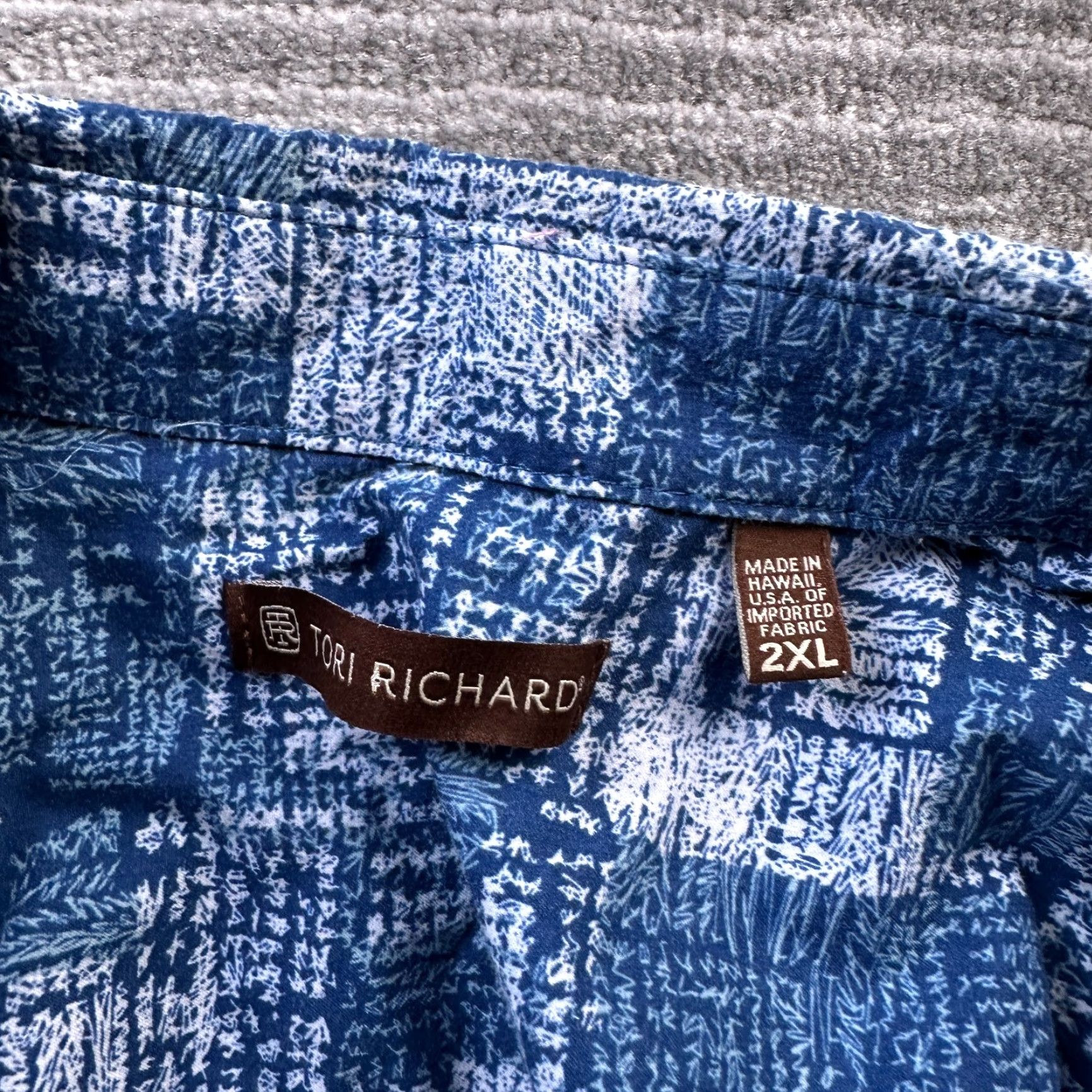 Tori Richard Tori Richard Button-Up Shirt Mens 2XL Blue Hawaiian Geometric Cotton Lawn Short Sleeve Classic Camp Casual Travel Size US XXL / EU 58 / 5 - 6 Thumbnail