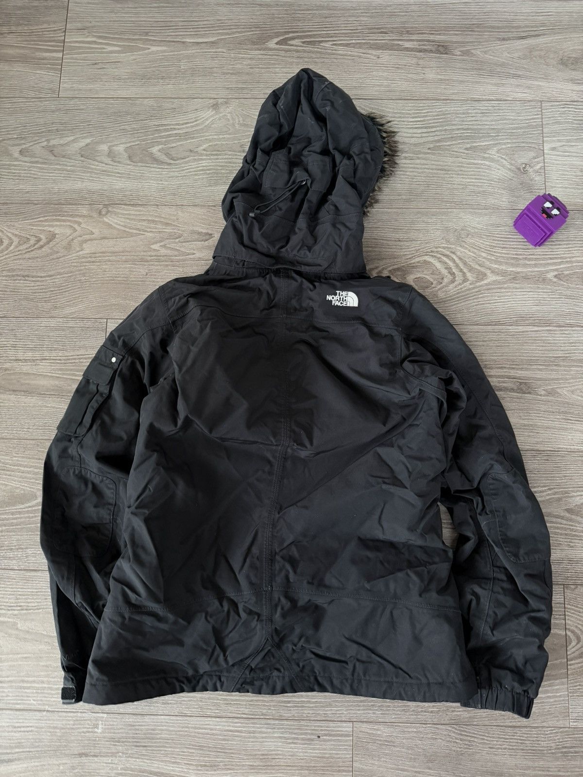 The North Face The North Face Embroidered Logo Vintage Fure Outdoor Jacket Size M / US 6-8 / IT 42-44 - 17 Thumbnail