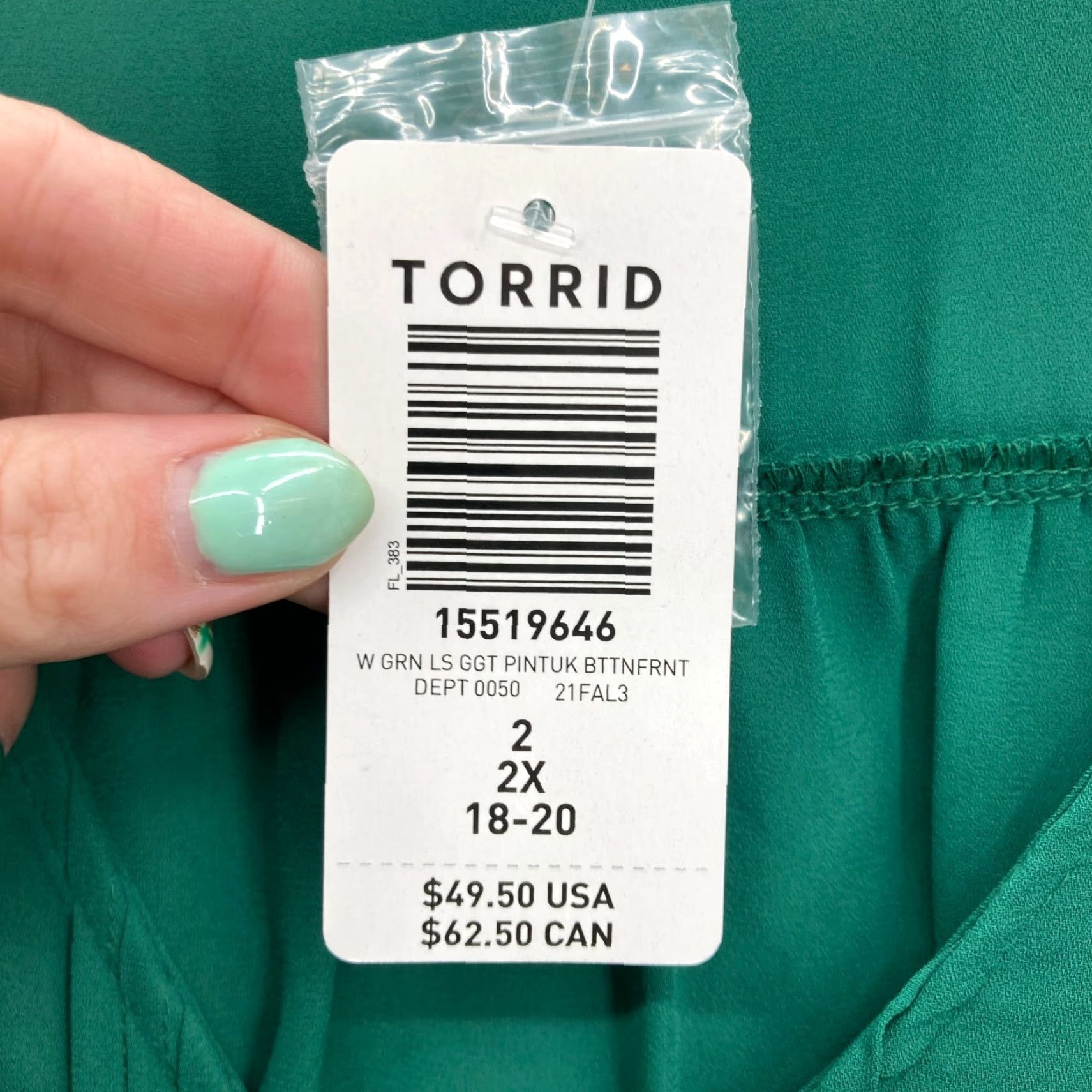 Torrid Torrid Blouse Shirt 2X Green Long Sleeve Button Front Boho Pintuck NWT Feminine V-Neck Relaxed Blouse Women Size XXL / US 16-18 / IT 52-54 - 5 Thumbnail